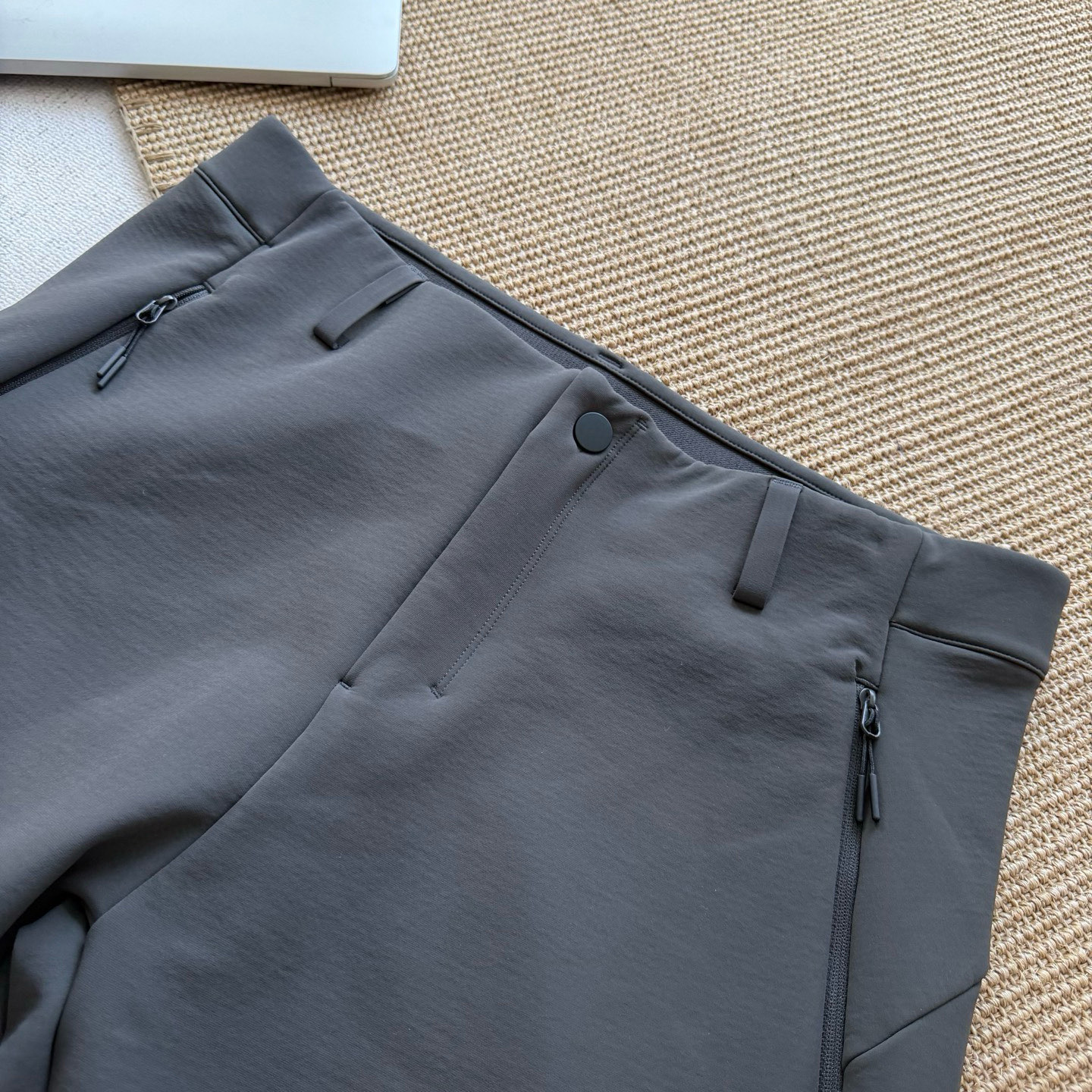 Arc'teryx 高仿男士機能長褲 三色拼接設計 彈性修身褲型| 9 Arc'teryx 高仿男士機能長褲 三色拼接設計 彈性修身褲型