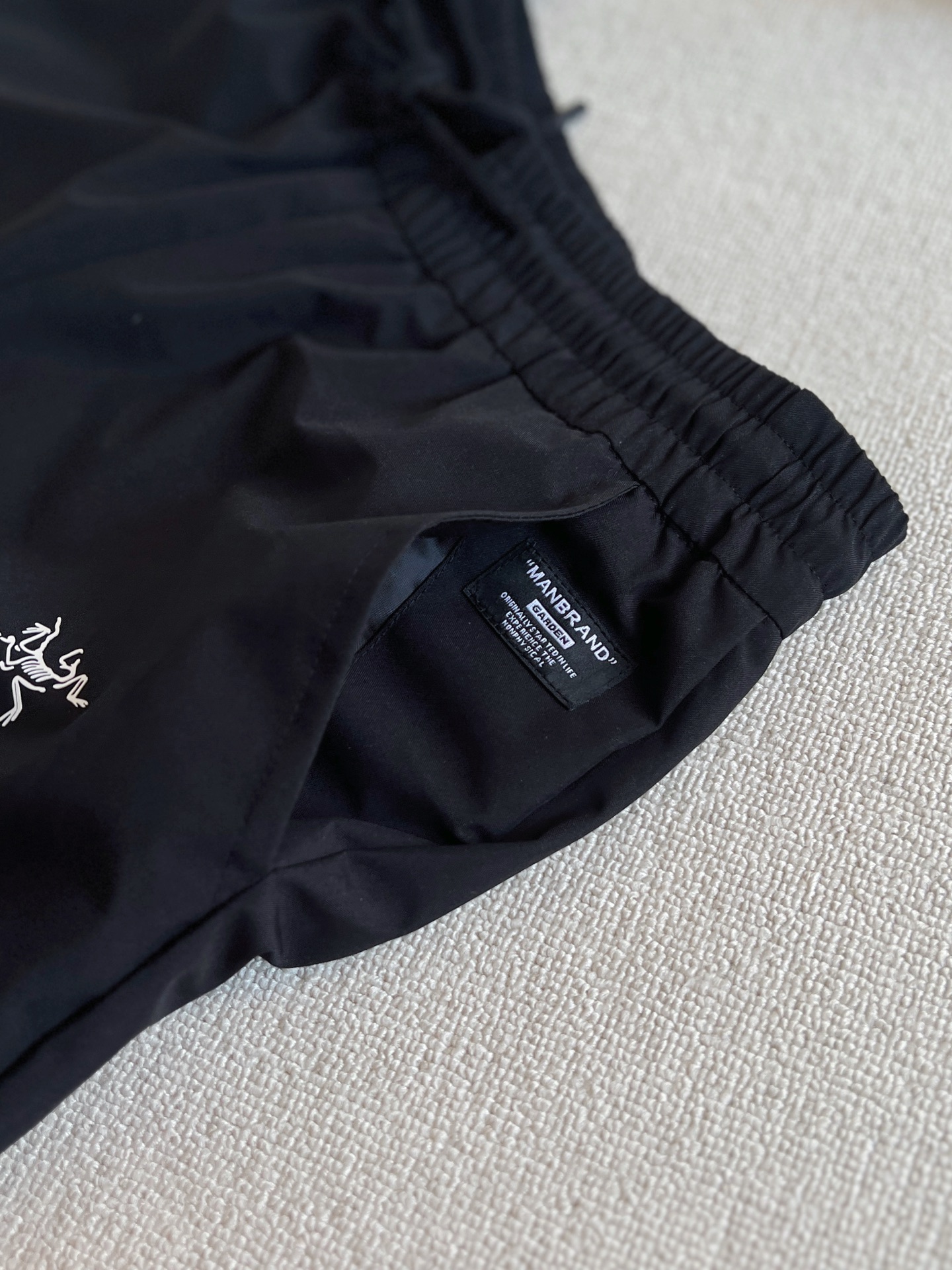 Arc'teryx 高仿灰色抽繩束口褲 男士輕量快乾款 休閒機能風| 13 Arc'teryx 高仿灰色抽繩束口褲 男士輕量快乾款 休閒機能風
