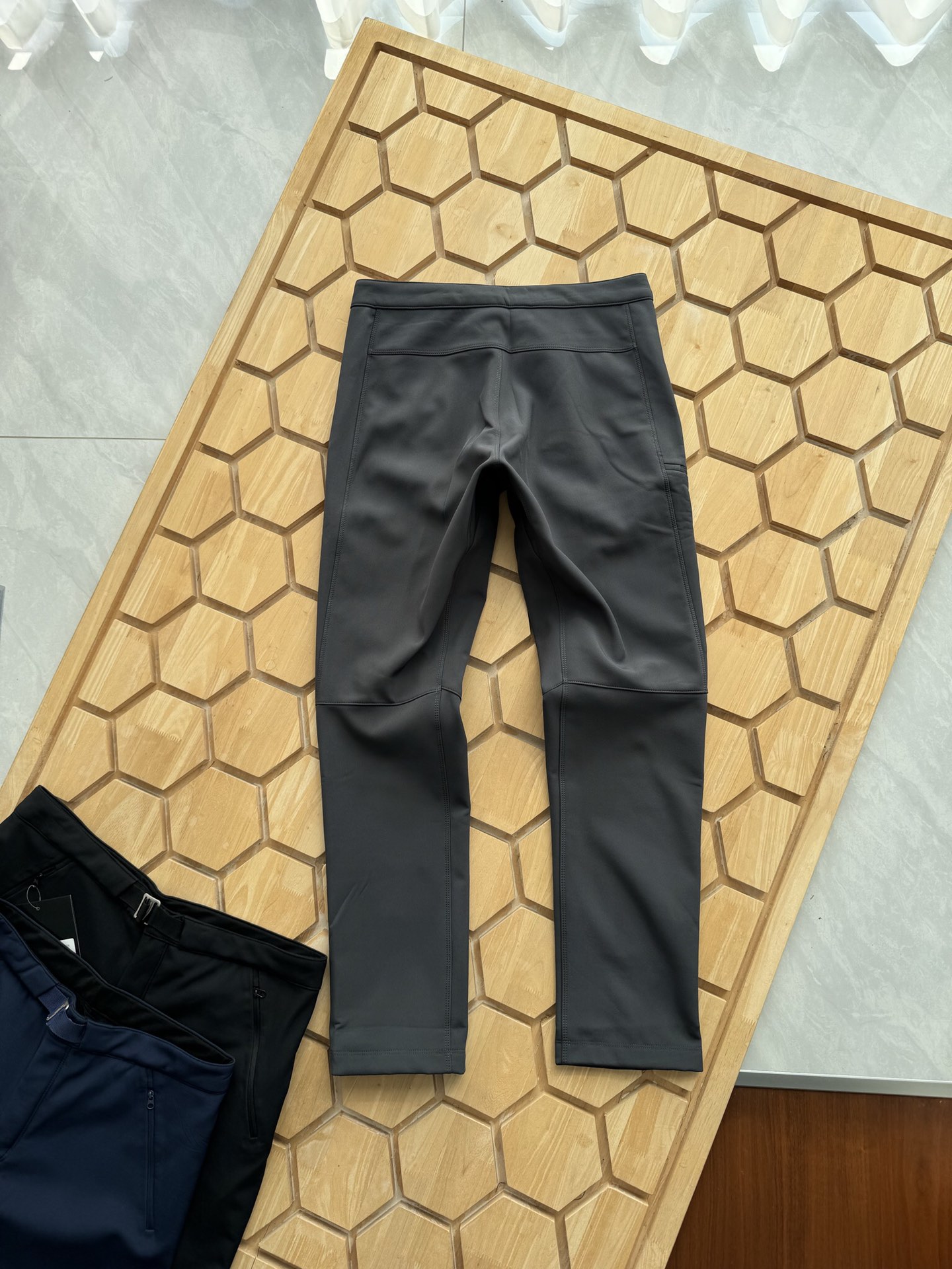 Arc'teryx 高仿男款三色機能長褲 調節式腰帶設計 彈力舒適剪裁| 8 Arc'teryx 高仿男款三色機能長褲 調節式腰帶設計 彈力舒適剪裁