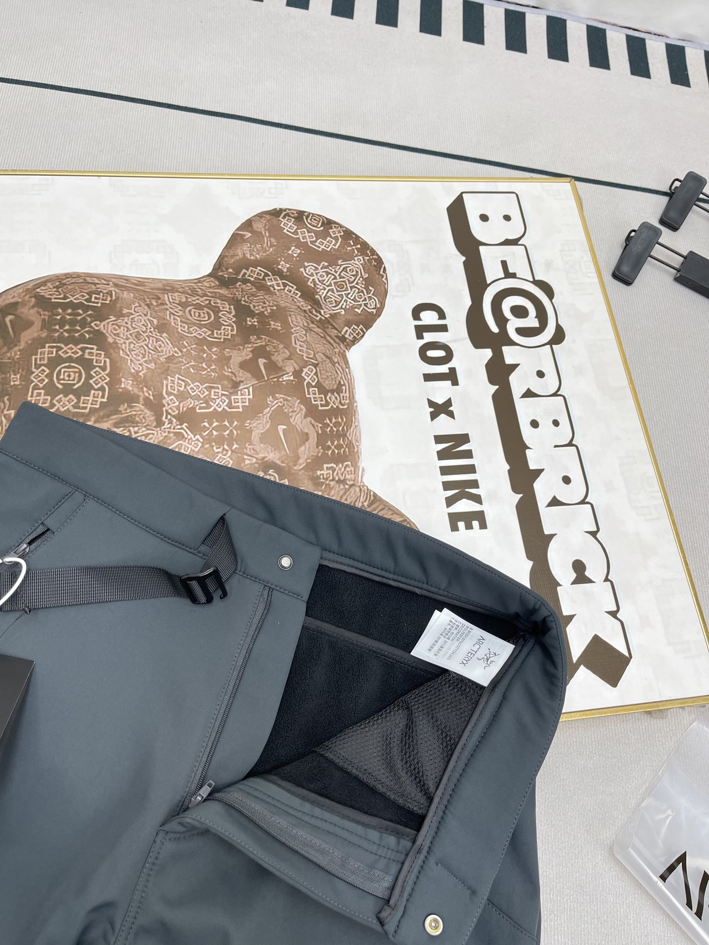 Arc'teryx 高仿男款雙色機能長褲 快扣腰帶設計 修身百搭款| 7 Arc'teryx 高仿男款雙色機能長褲 快扣腰帶設計 修身百搭款