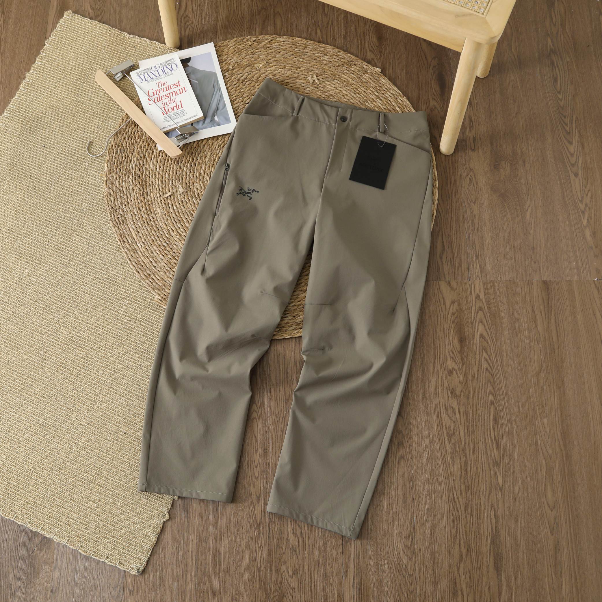 Arc'teryx 高仿多色直筒長褲 男款工裝感剪裁 實搭實用| 13 Arc'teryx 高仿多色直筒長褲 男款工裝感剪裁 實搭實用