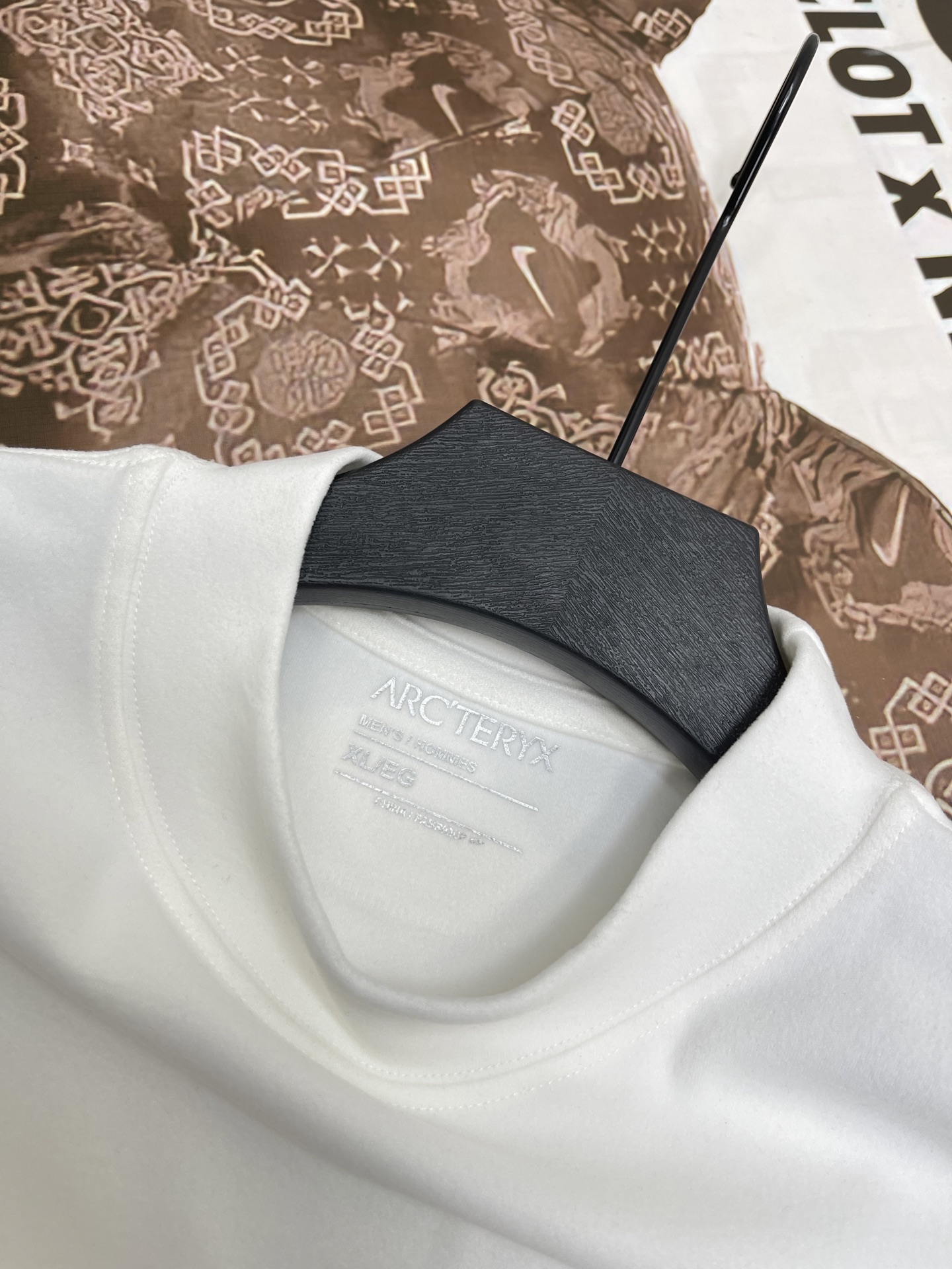 Arc'teryx 一比一長袖打底衫 男款簡約刺繡LOGO三色可選 高彈親膚材質| 10 Arc'teryx 一比一長袖打底衫 男款簡約刺繡LOGO三色可選 高彈親膚材質
