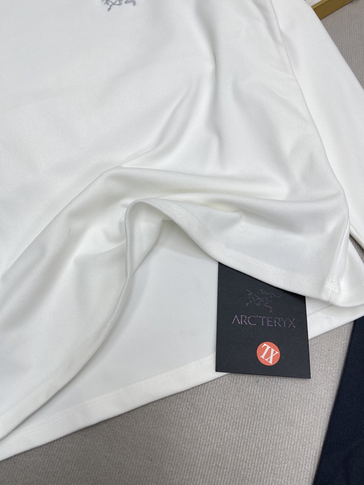 Arc'teryx 一比一長袖打底衫 男款簡約刺繡LOGO三色可選 高彈親膚材質| 9 Arc'teryx 一比一長袖打底衫 男款簡約刺繡LOGO三色可選 高彈親膚材質