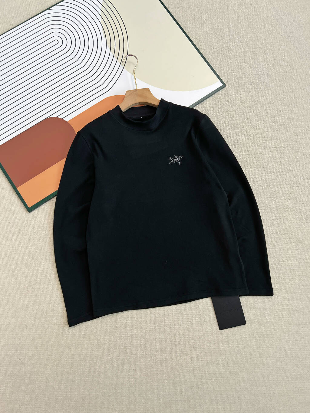 Arc'teryx 高仿打底長袖上衣 三色圓領簡約設計 適合內搭或單穿| 14 Arc'teryx 高仿打底長袖上衣 三色圓領簡約設計 適合內搭或單穿