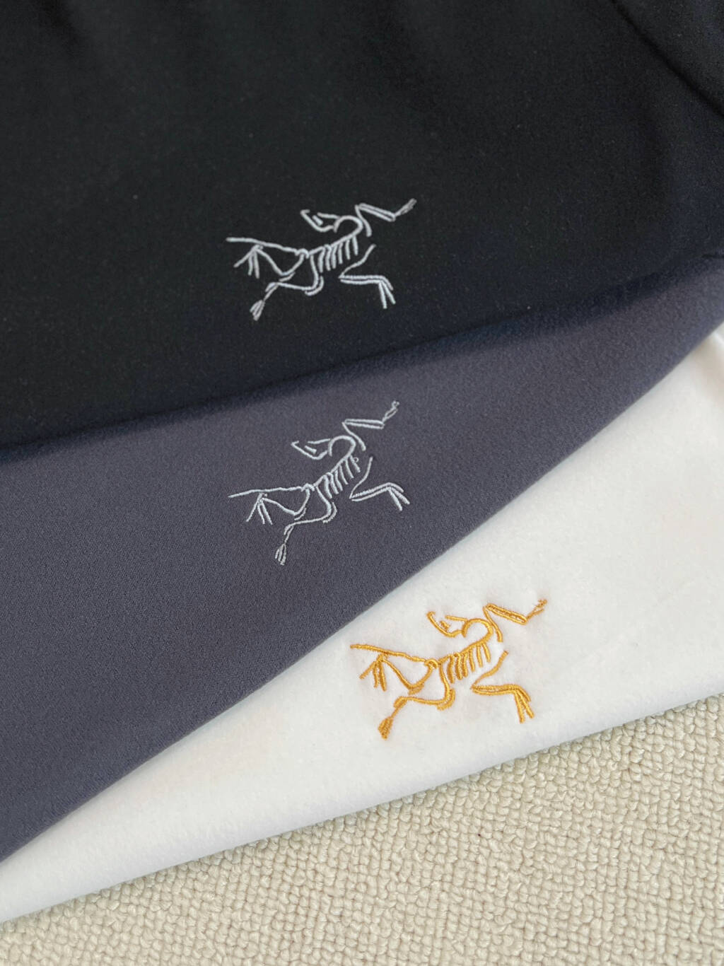 Arc'teryx 高仿打底長袖上衣 三色圓領簡約設計 適合內搭或單穿| 10 Arc'teryx 高仿打底長袖上衣 三色圓領簡約設計 適合內搭或單穿