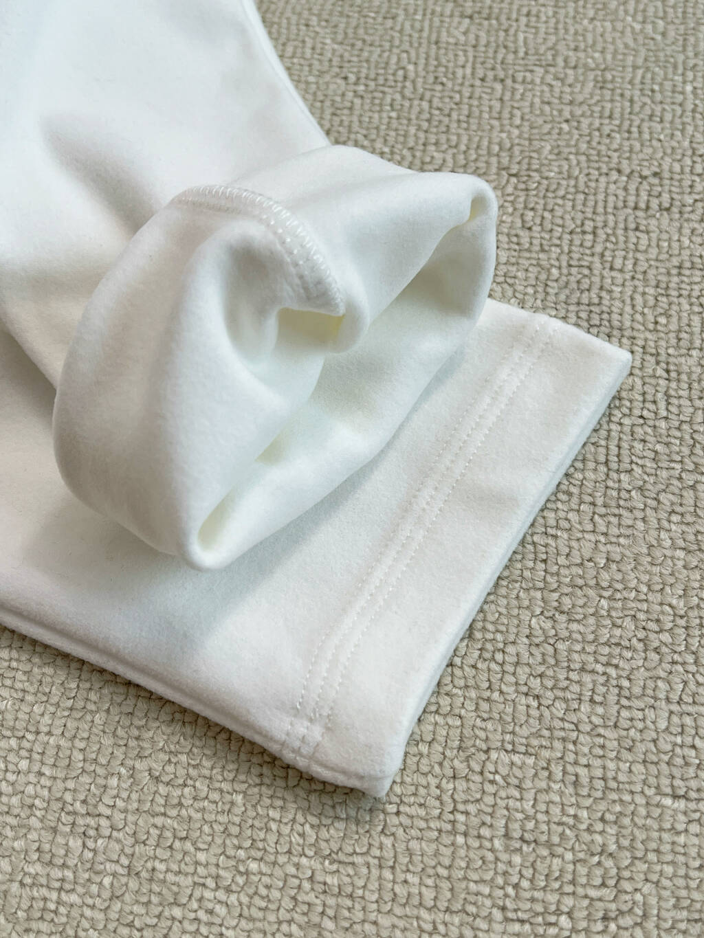 Arc'teryx 高仿打底長袖上衣 三色圓領簡約設計 適合內搭或單穿| 8 Arc'teryx 高仿打底長袖上衣 三色圓領簡約設計 適合內搭或單穿