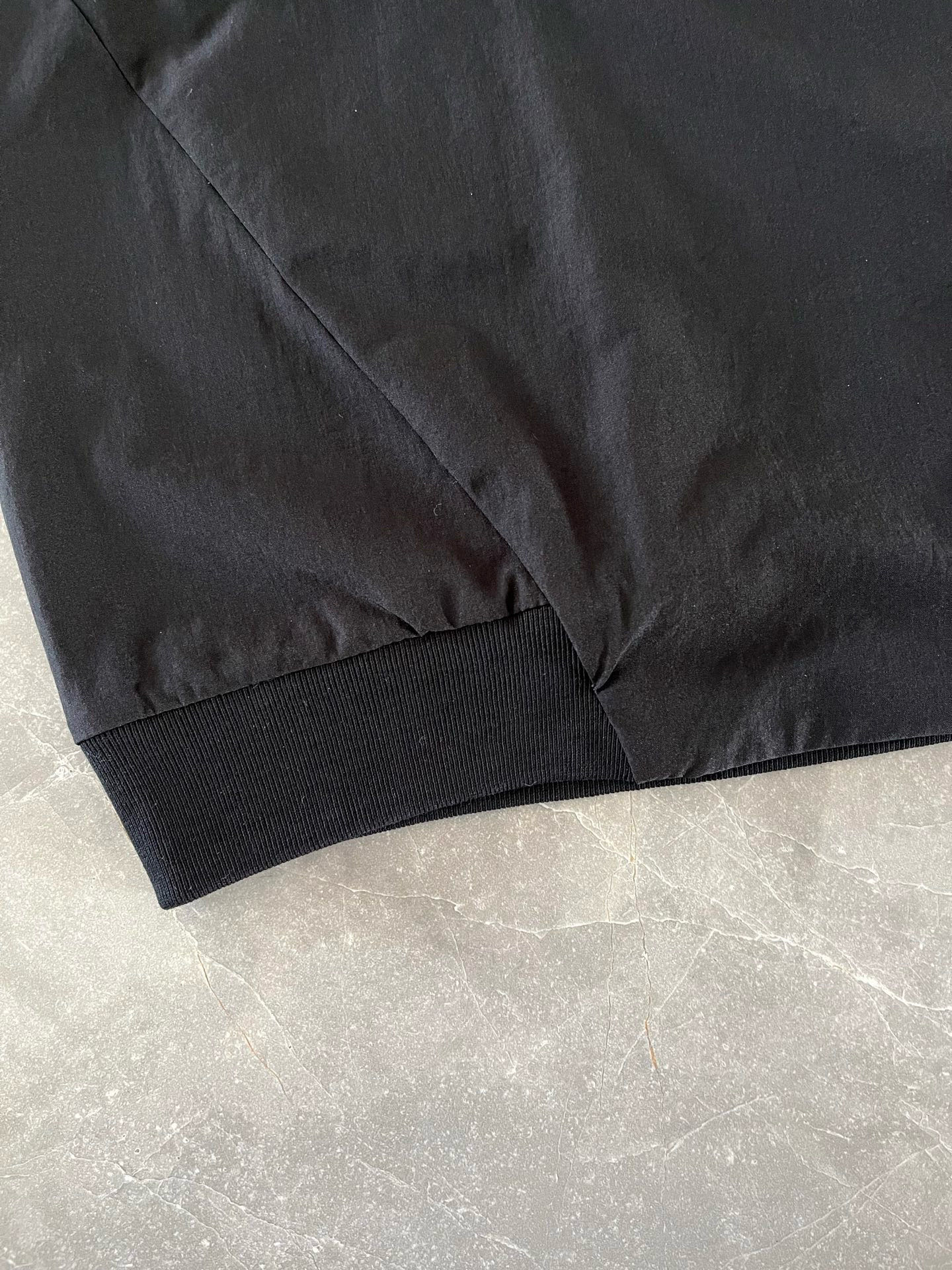 Arc'teryx A貨防風圓領長袖上衣 黑色雙款式 胸前拉鍊設計| 14 Arc'teryx A貨防風圓領長袖上衣 黑色雙款式 胸前拉鍊設計