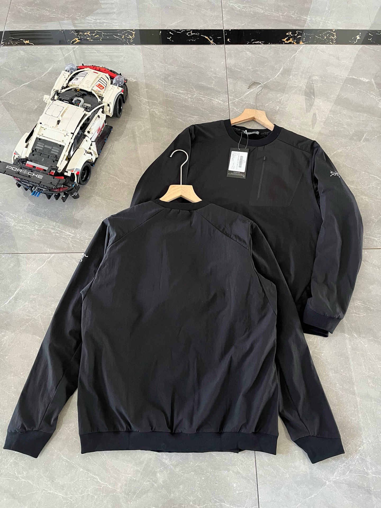 Arc'teryx A貨防風圓領長袖上衣 黑色雙款式 胸前拉鍊設計| 11 Arc'teryx A貨防風圓領長袖上衣 黑色雙款式 胸前拉鍊設計