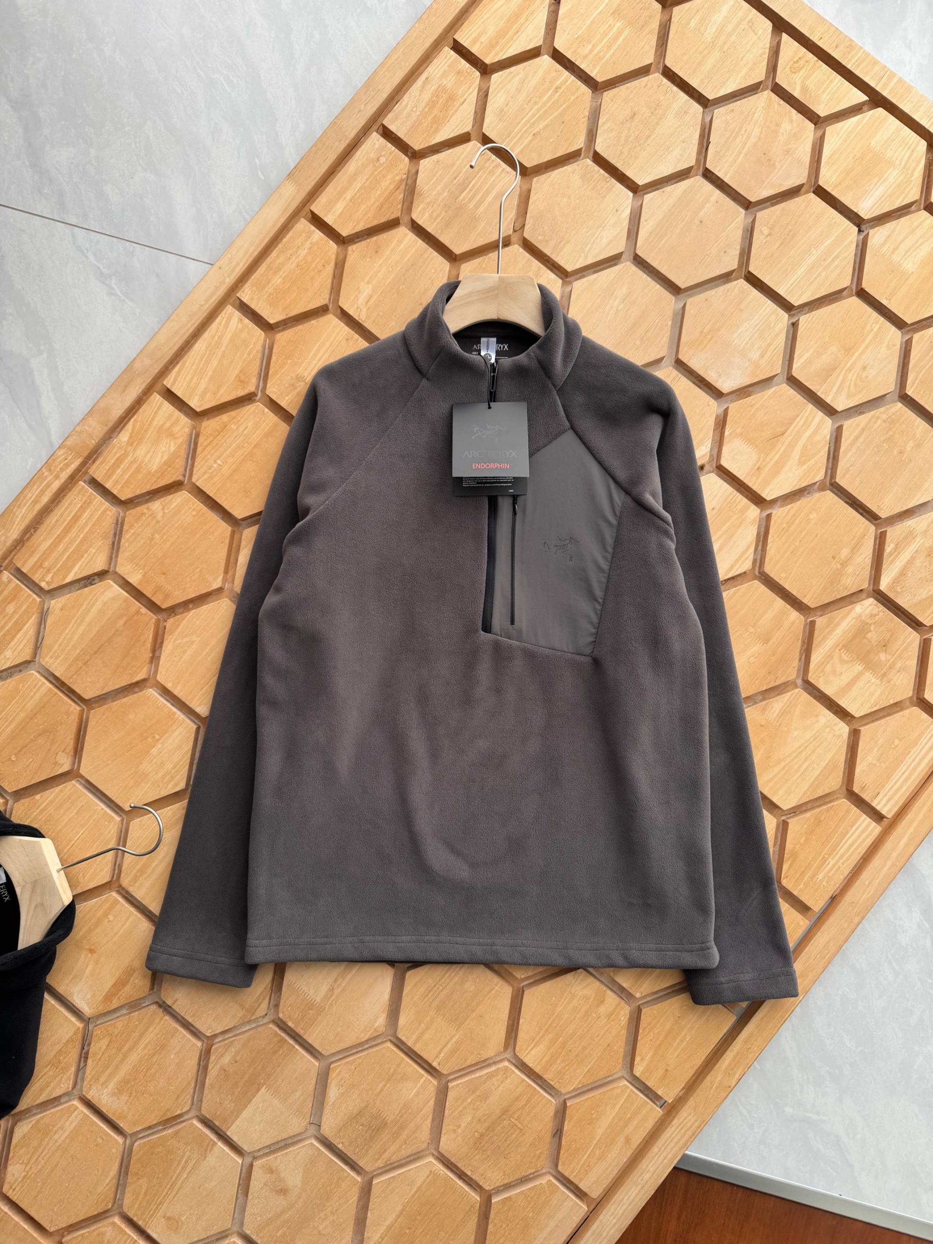 Arc'teryx 一比一男款長袖排汗衫 簡約風格戶外休閒| 12 Arc'teryx 一比一男款長袖排汗衫 簡約風格戶外休閒