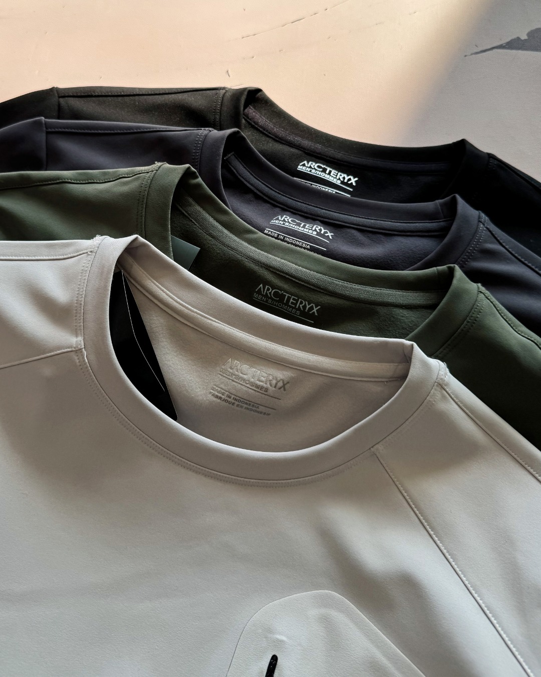 Arc’teryx A貨男士長袖圓領衫 百搭款式舒適親膚| 11 Arc’teryx A貨男士長袖圓領衫 百搭款式舒適親膚