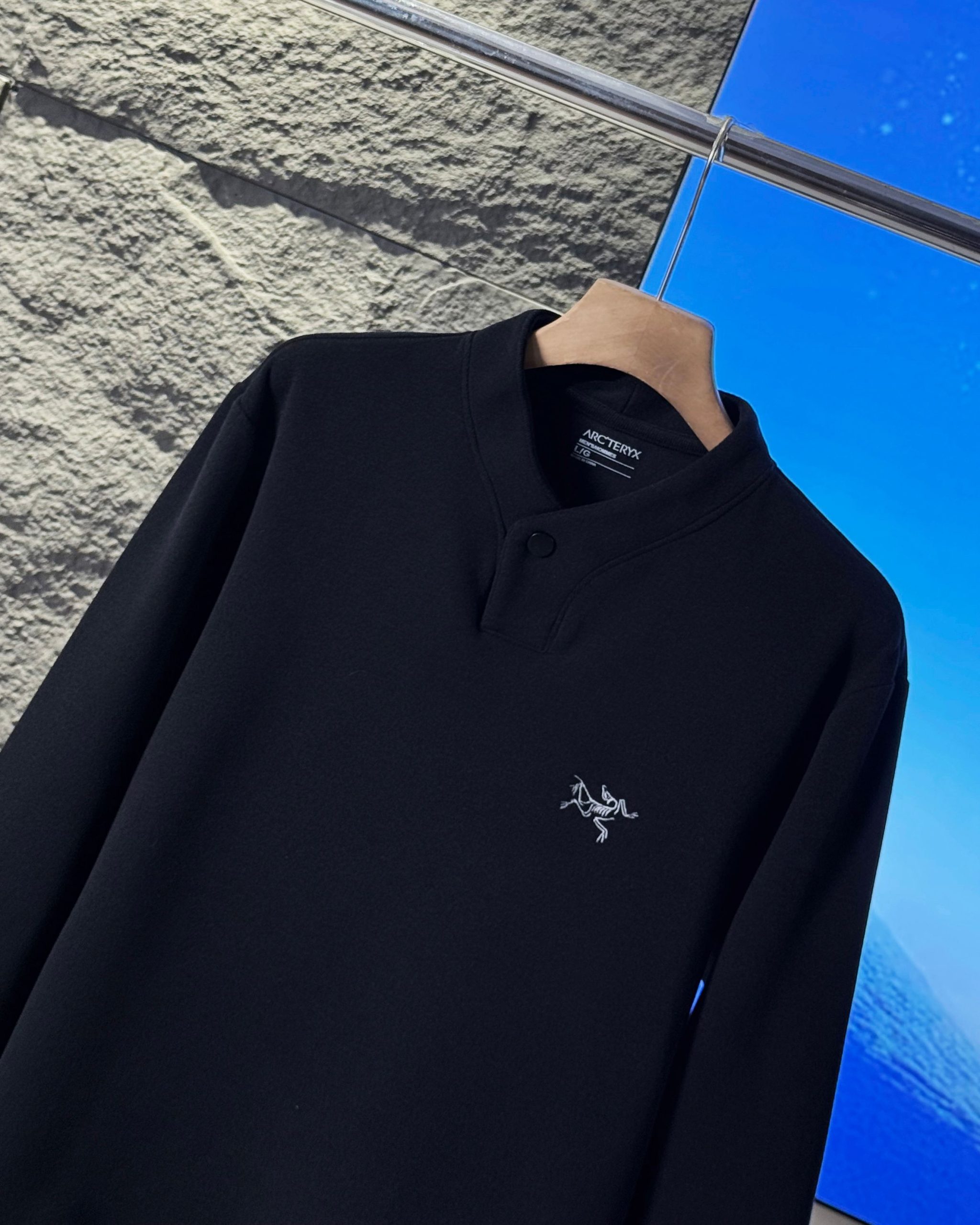 Arc'teryx 高仿男士立領長袖上衣 三釦設計低調有型| 7 Arc'teryx 高仿男士立領長袖上衣 三釦設計低調有型