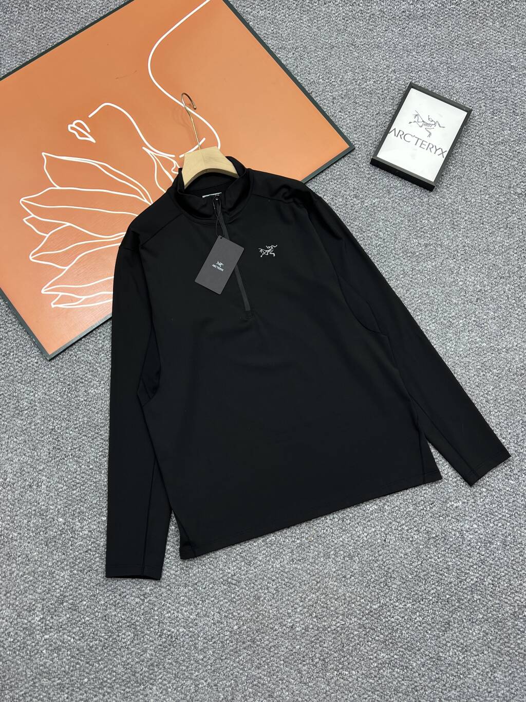 Arc'teryx 高仿男士兩件式套裝 長袖與運動長褲組合| 8 Arc'teryx 高仿男士兩件式套裝 長袖與運動長褲組合