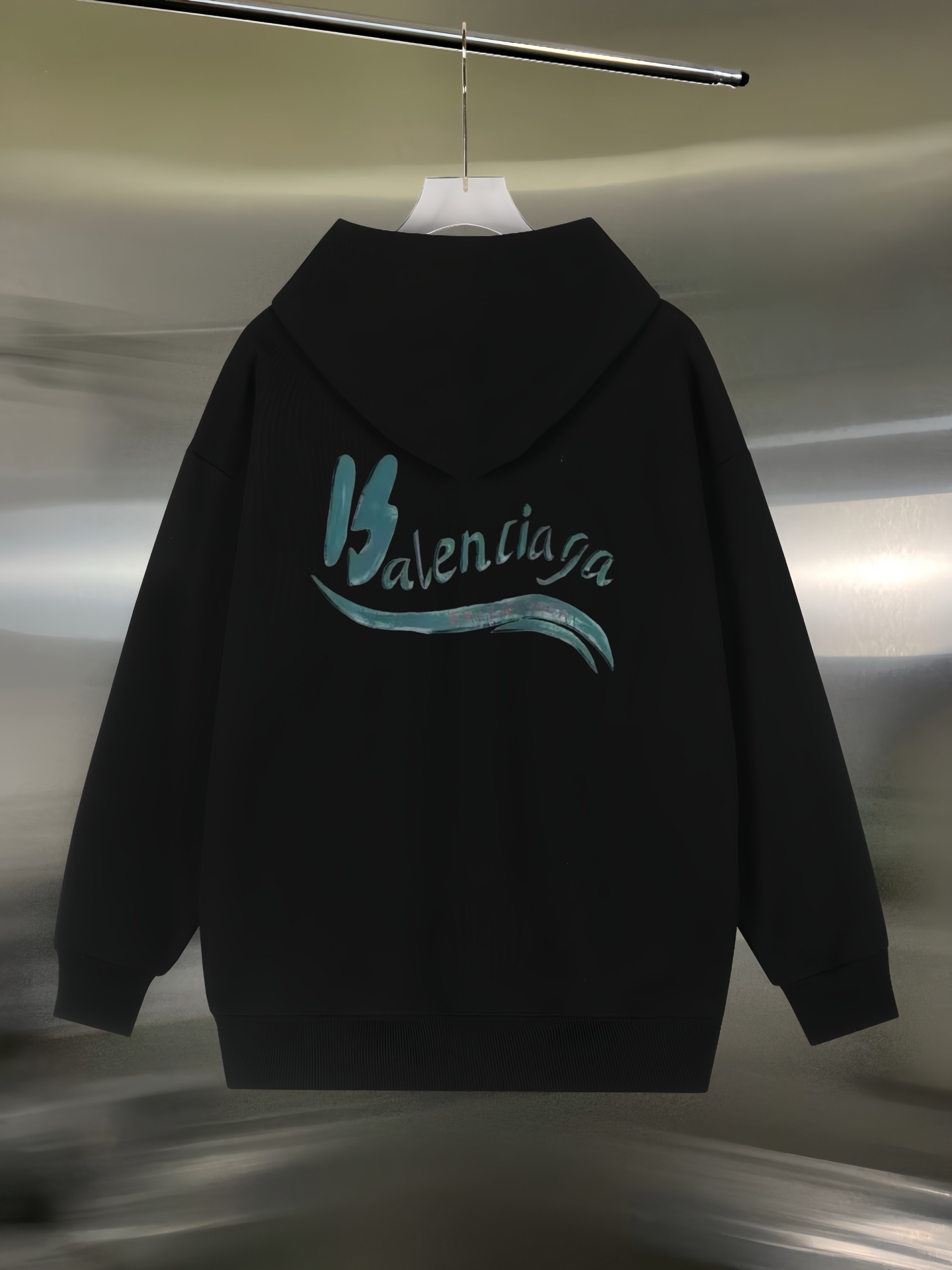 Balenciaga高仿連帽衛衣黑色男士月亮標圖樣側胸設計款| 11 Balenciaga高仿連帽衛衣黑色男士月亮標圖樣側胸設計款