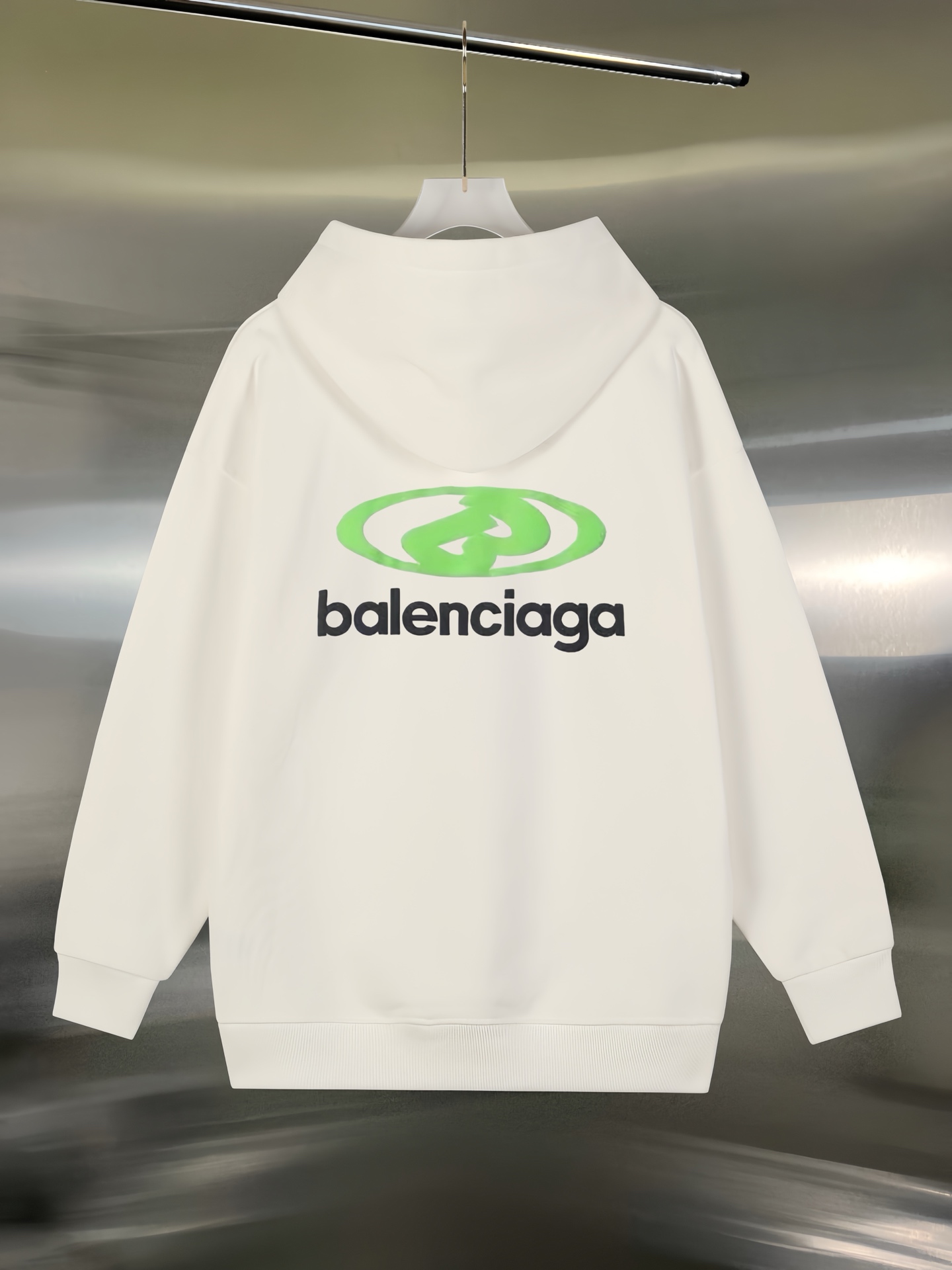 Balenciaga高仿男士連帽衛衣 白色簡約風格logo款 日常百搭推薦| 6 Balenciaga高仿男士連帽衛衣 白色簡約風格logo款 日常百搭推薦