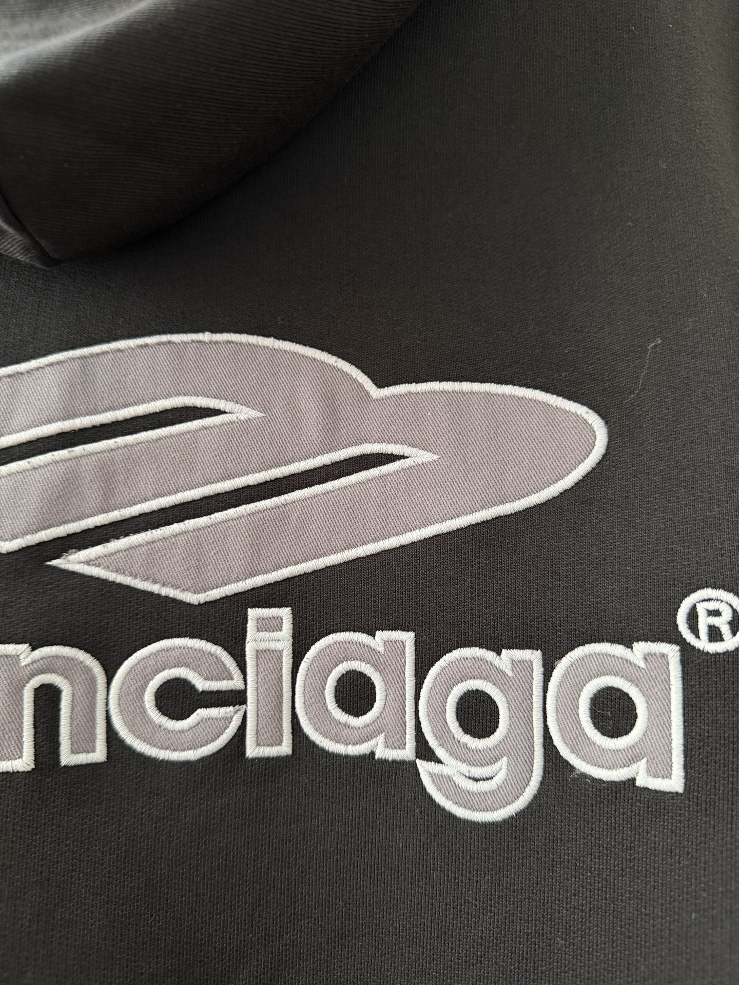 BalenciagaA貨男士黑色拼接連帽衛衣厚磅版型街頭穿搭首選| 10 BalenciagaA貨男士黑色拼接連帽衛衣厚磅版型街頭穿搭首選