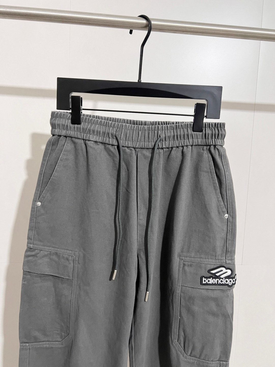 Balenciaga 原單男士多口袋工裝運動褲 寬版剪裁耐看百搭| 13 Balenciaga 原單男士多口袋工裝運動褲 寬版剪裁耐看百搭