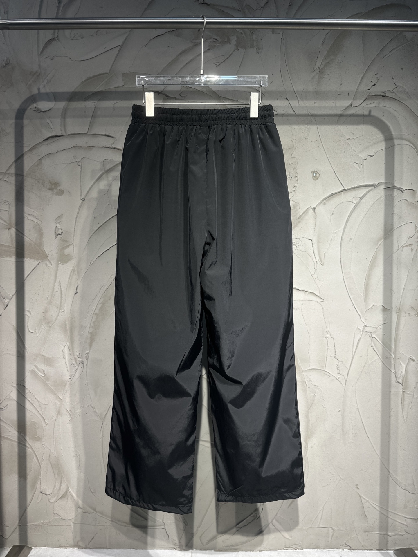 Balenciaga A貨男士刺繡徽章休閒運動褲 防潑水寬版百搭褲款| 8 Balenciaga A貨男士刺繡徽章休閒運動褲 防潑水寬版百搭褲款