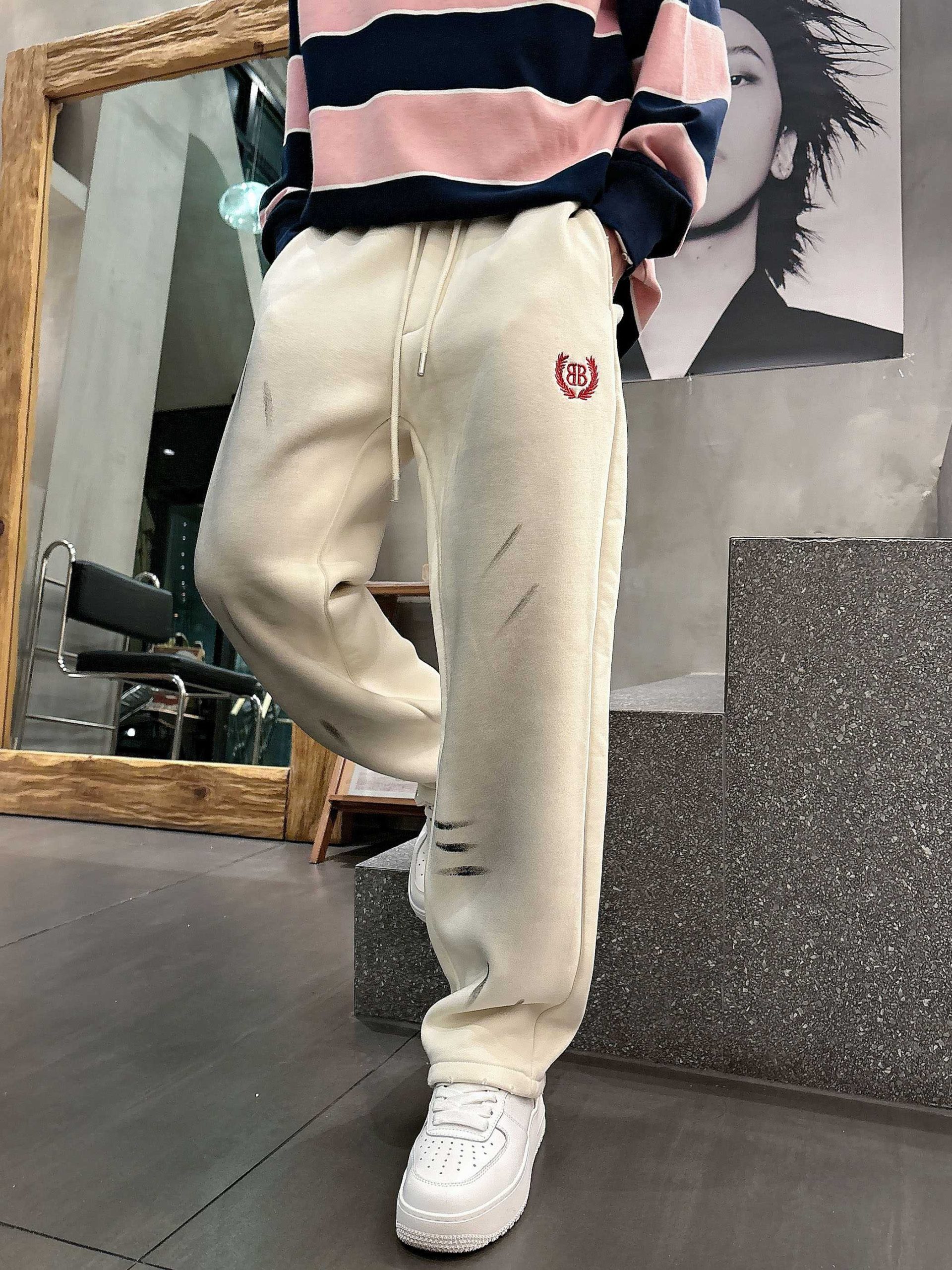Balenciaga 一比一男士奶油白刷痕運動褲 潮流個性休閒款| 8 Balenciaga 一比一男士奶油白刷痕運動褲 潮流個性休閒款