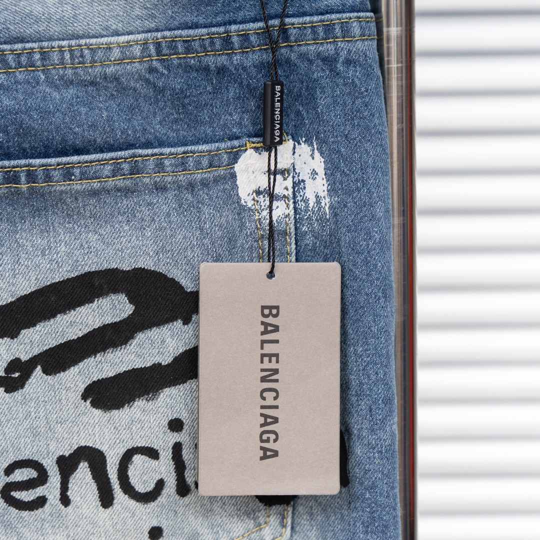 Balenciaga A貨男士字母刷印牛仔褲 潮感設計復古水洗款| 15 Balenciaga A貨男士字母刷印牛仔褲 潮感設計復古水洗款