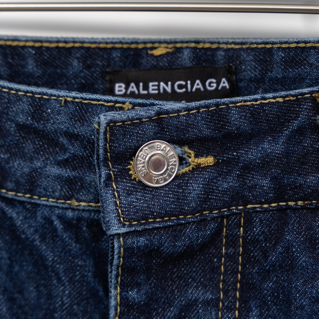 Balenciaga 高仿男士潑漆牛仔褲 個性街頭藝術風格| 12 Balenciaga 高仿男士潑漆牛仔褲 個性街頭藝術風格