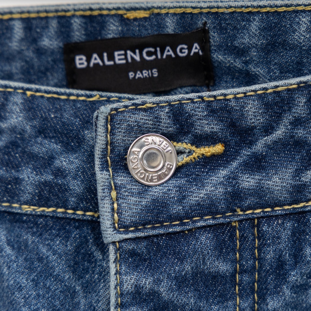 Balenciaga 一比一男士經典水洗刷痕牛仔褲 低調百搭風格| 12 Balenciaga 一比一男士經典水洗刷痕牛仔褲 低調百搭風格
