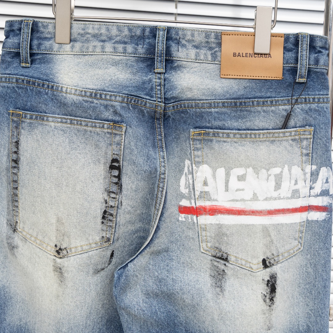 Balenciaga 一比一男士經典水洗刷痕牛仔褲 低調百搭風格| 7 Balenciaga 一比一男士經典水洗刷痕牛仔褲 低調百搭風格