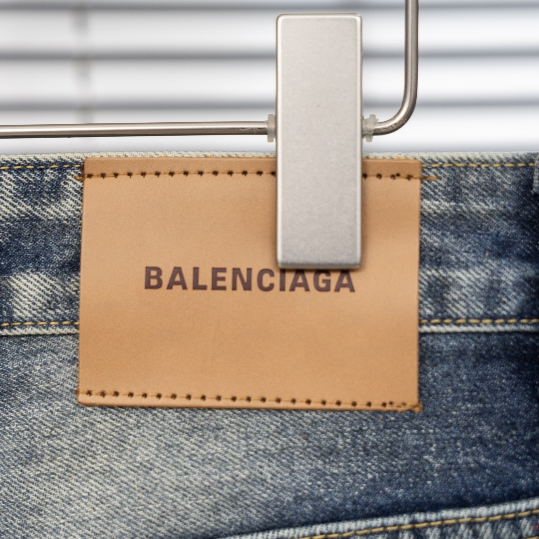 Balenciaga 原單男士紅標誌印花牛仔褲 復古刷色設計款| 16 Balenciaga 原單男士紅標誌印花牛仔褲 復古刷色設計款