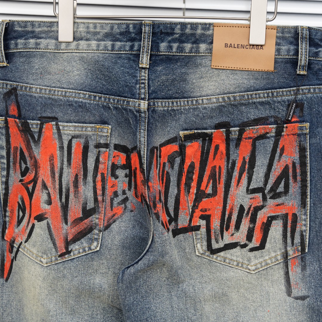 Balenciaga 原單男士紅標誌印花牛仔褲 復古刷色設計款| 8 Balenciaga 原單男士紅標誌印花牛仔褲 復古刷色設計款