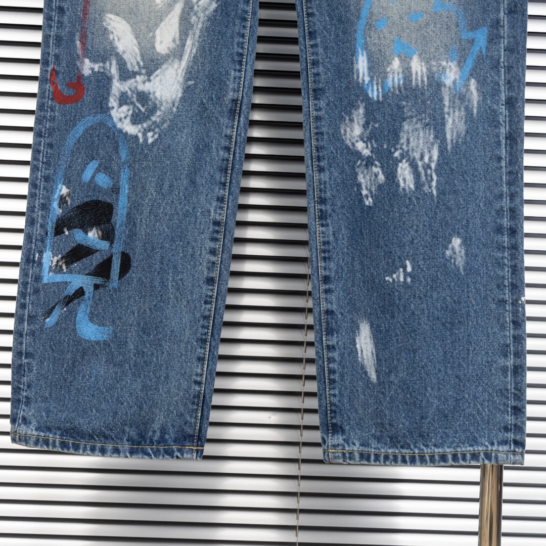 Balenciaga A貨男士塗鴉混印牛仔褲 手繪風潮流視覺設計| 7 Balenciaga A貨男士塗鴉混印牛仔褲 手繪風潮流視覺設計