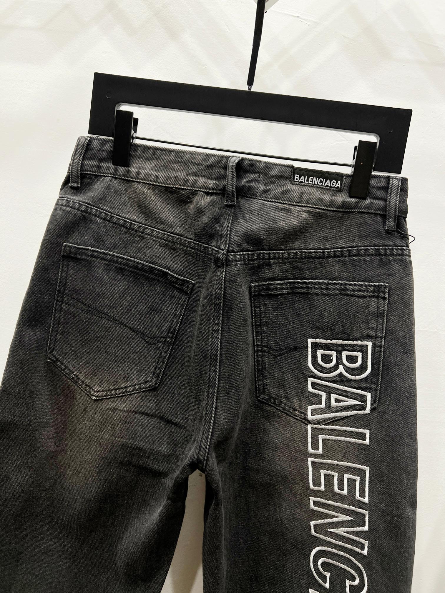 Balenciaga 一比一男士黑色直筒牛仔褲 簡約大LOGO字樣設計| 9 Balenciaga 一比一男士黑色直筒牛仔褲 簡約大LOGO字樣設計