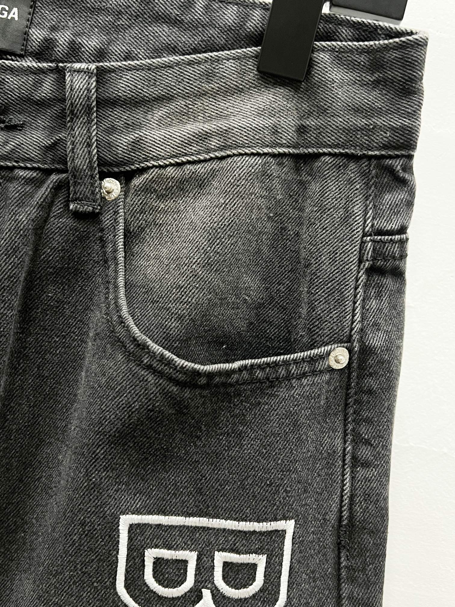 Balenciaga 一比一男士黑色直筒牛仔褲 簡約大LOGO字樣設計| 8 Balenciaga 一比一男士黑色直筒牛仔褲 簡約大LOGO字樣設計
