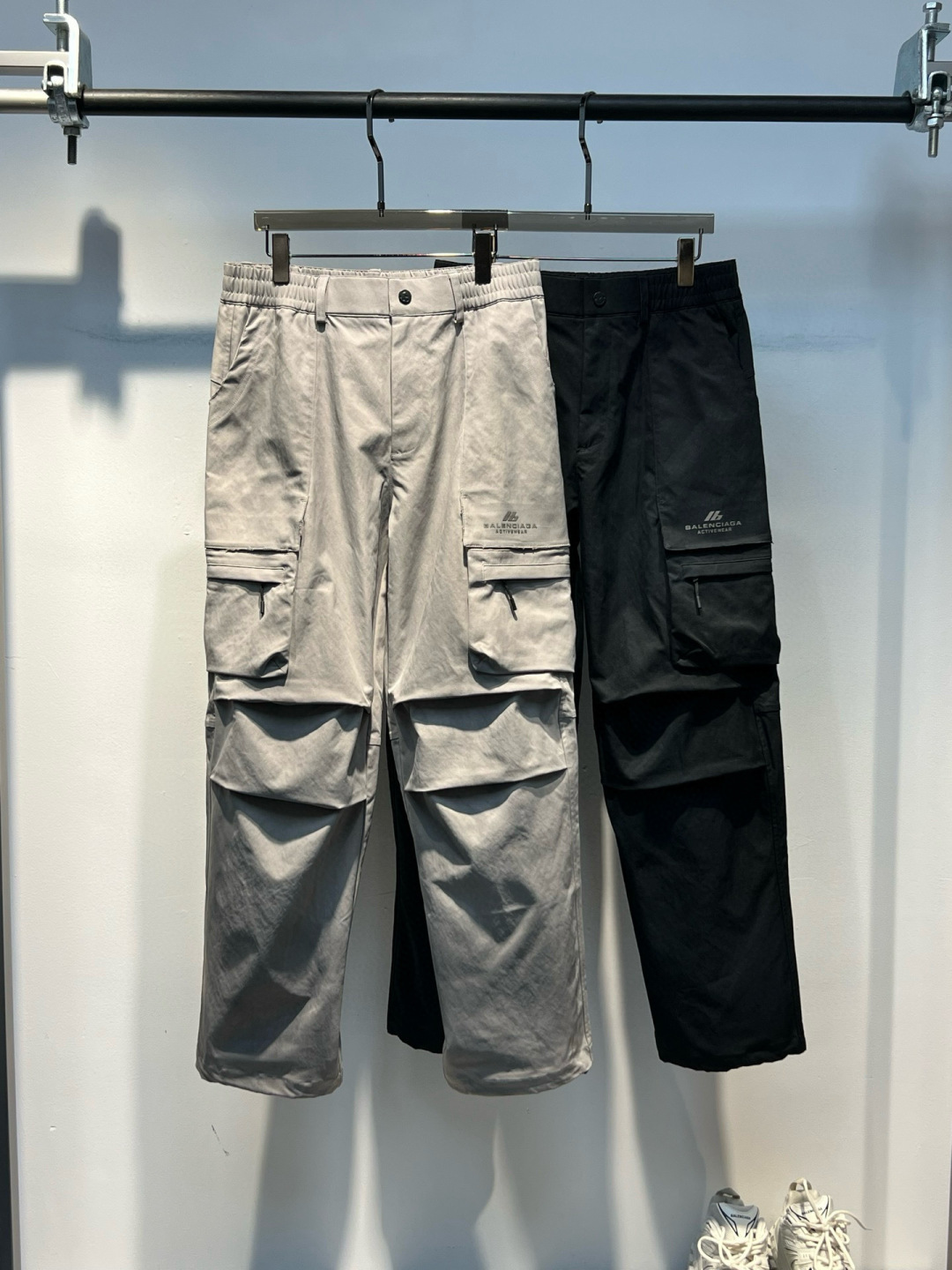 Balenciaga 原單男士黑色工裝長褲 機能風格多口袋版型| 8 Balenciaga 原單男士黑色工裝長褲 機能風格多口袋版型