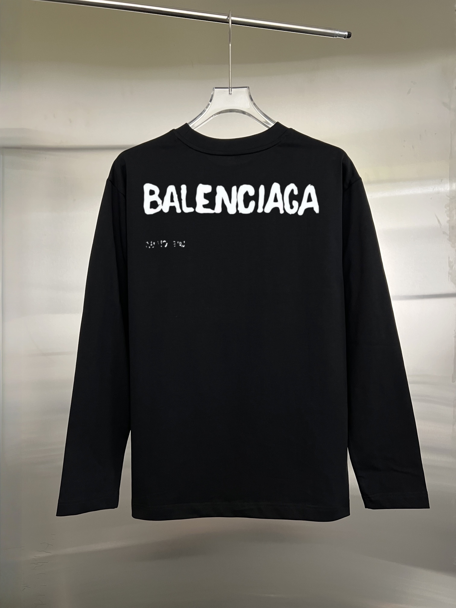 Balenciaga高仿男士長袖T恤 黑色點陣塗鴉風LOGO設計款| 12 Balenciaga高仿男士長袖T恤 黑色點陣塗鴉風LOGO設計款