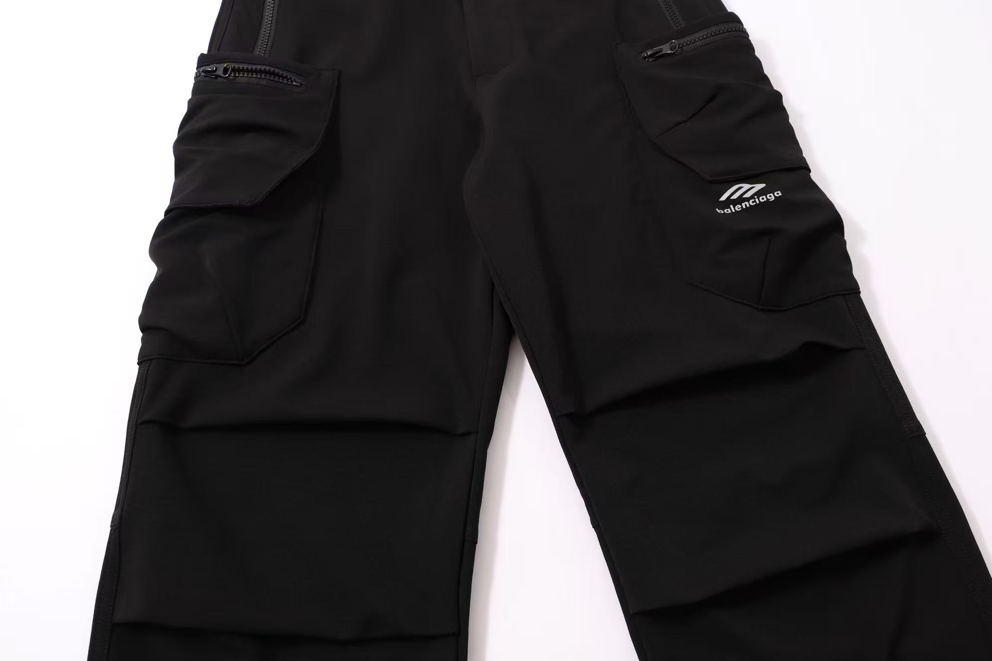 Balenciaga 高仿男士多口袋工裝長褲 街頭風設計感推薦款| 12 Balenciaga 高仿男士多口袋工裝長褲 街頭風設計感推薦款