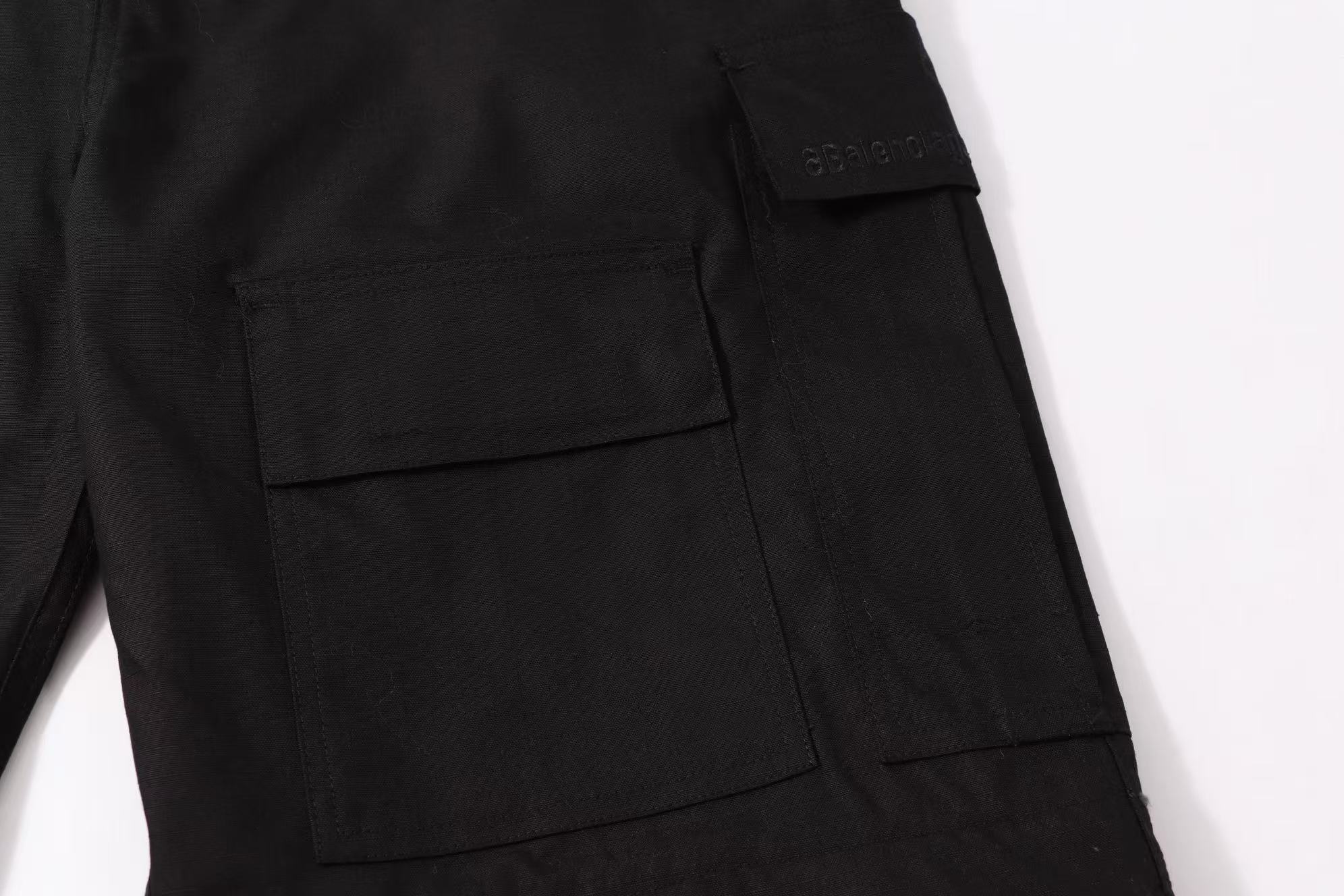 Balenciaga 高仿黑色後袋工裝褲 經典重磅質感剪裁| 10 Balenciaga 高仿黑色後袋工裝褲 經典重磅質感剪裁
