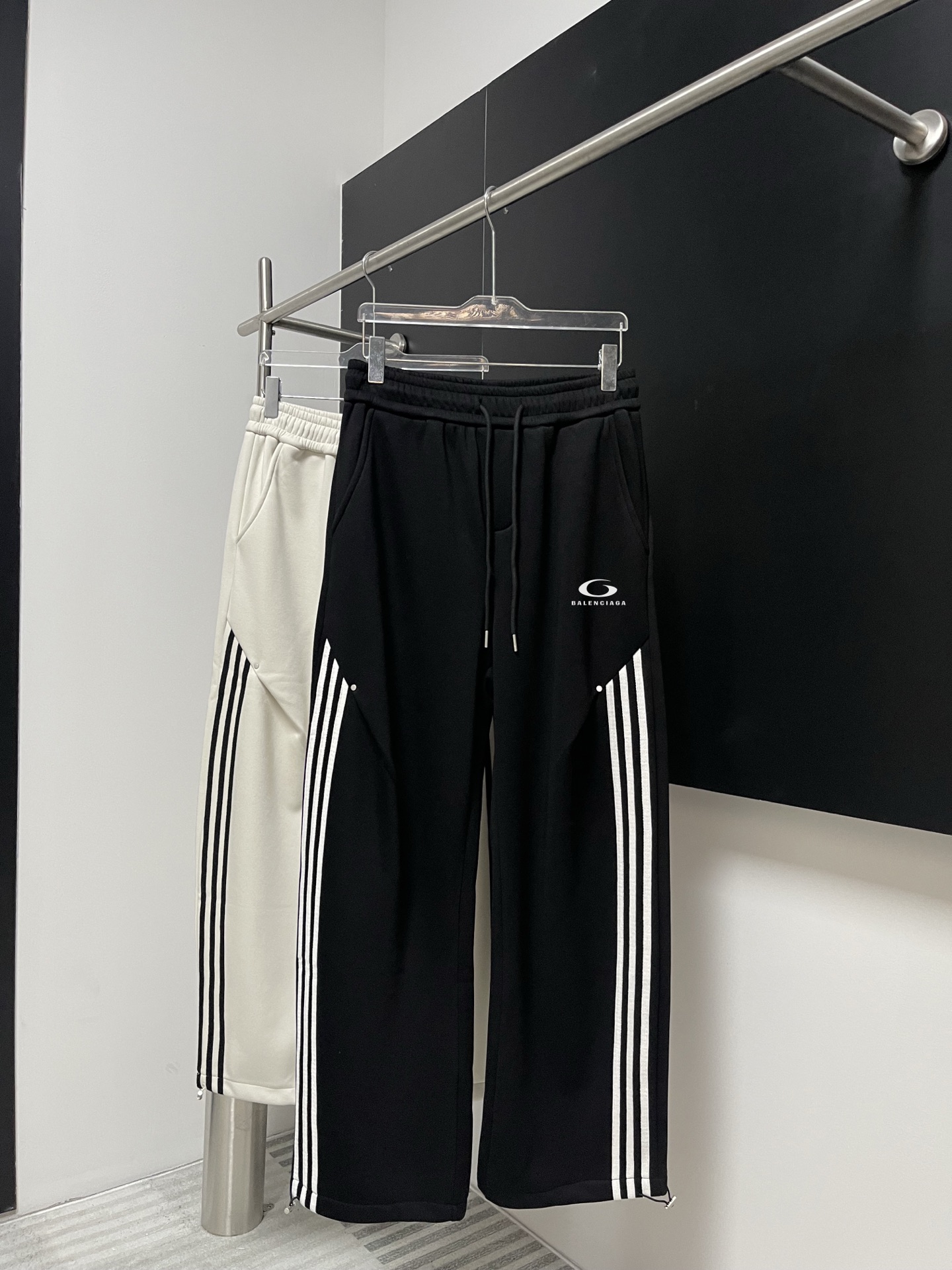 Balenciaga 一比一男士灰色寬版休閒褲 內刷毛厚磅棉設計| 6 Balenciaga 一比一男士灰色寬版休閒褲 內刷毛厚磅棉設計