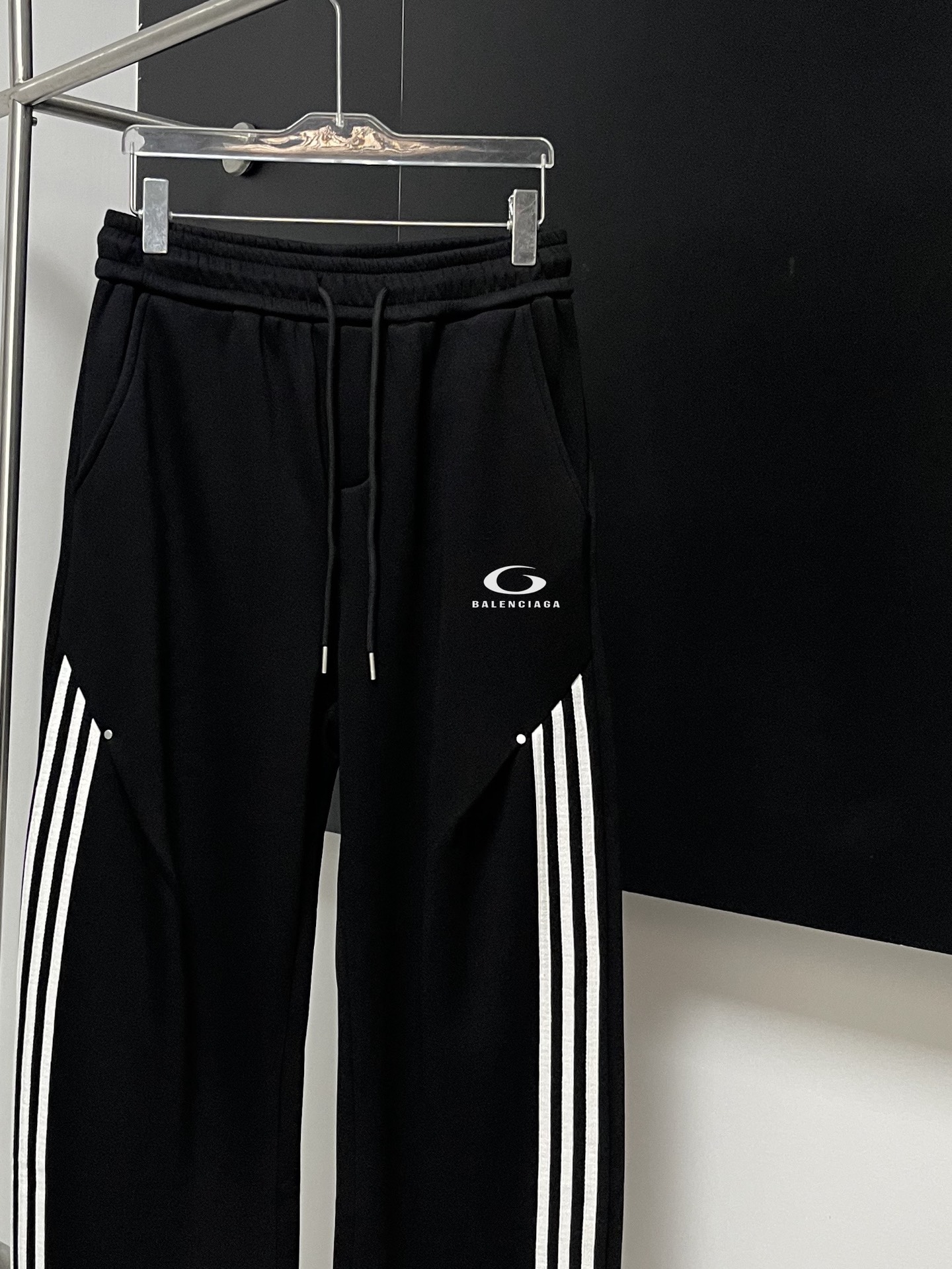 Balenciaga 一比一男士灰色寬版休閒褲 內刷毛厚磅棉設計| 11 Balenciaga 一比一男士灰色寬版休閒褲 內刷毛厚磅棉設計