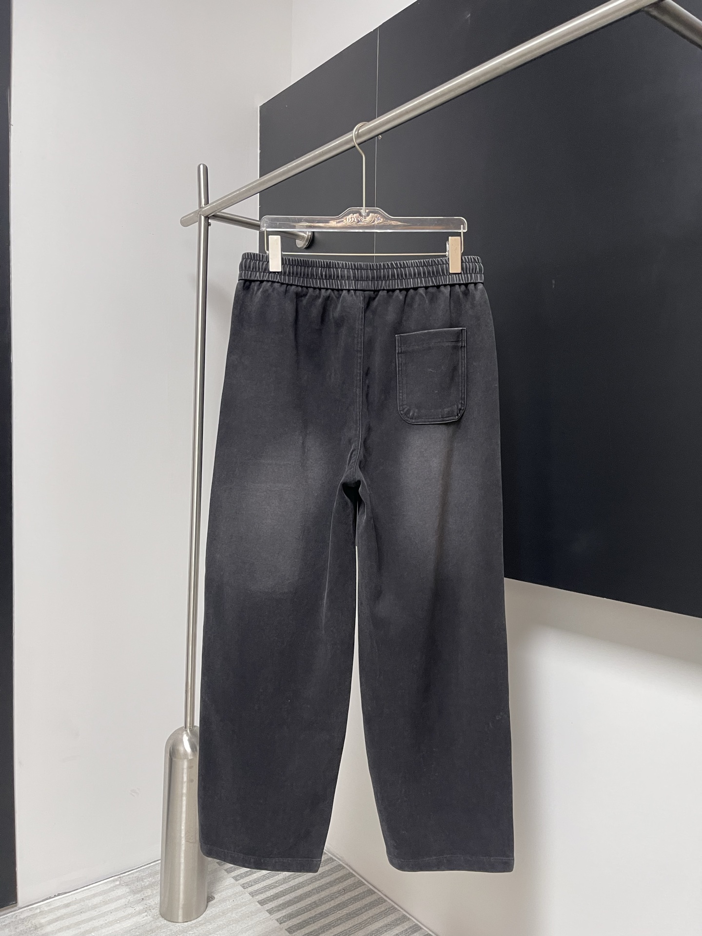 Balenciaga 高仿男士刷舊黑色長褲 質感厚磅內裏休閒款| 7 Balenciaga 高仿男士刷舊黑色長褲 質感厚磅內裏休閒款