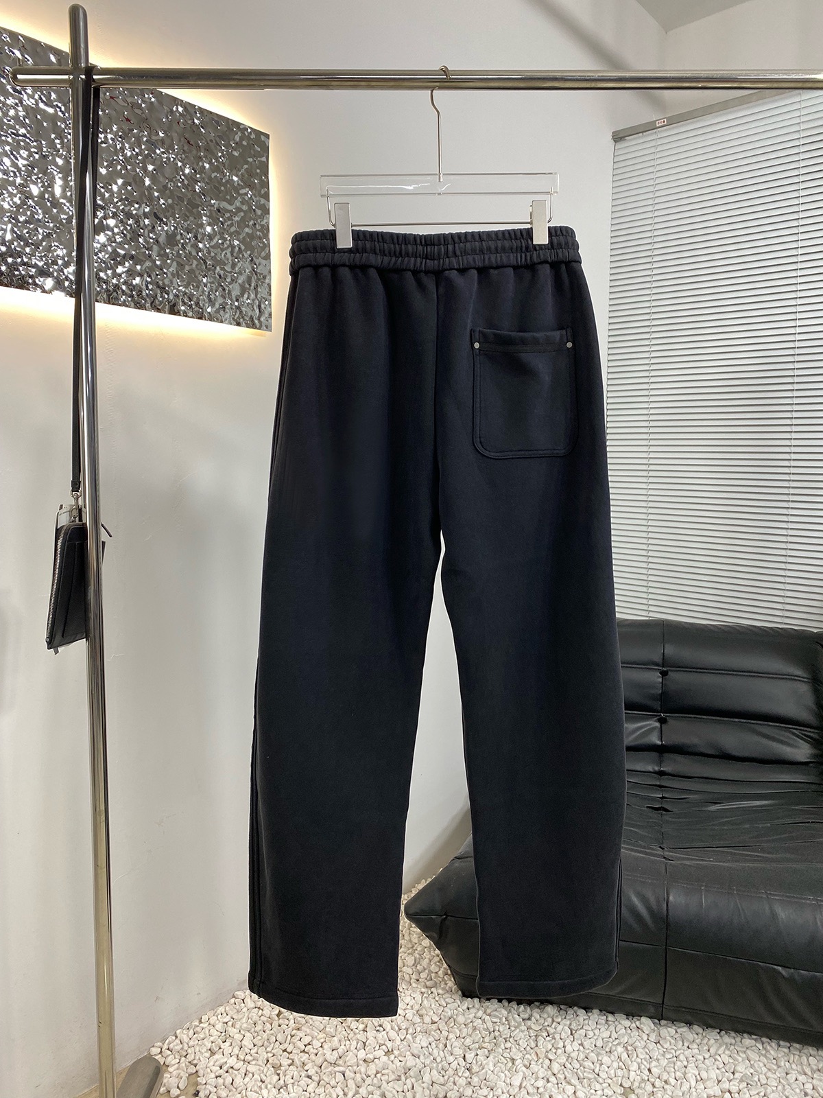 Balenciaga 一比一男士黑色運動長褲 極簡雙線織帶款式| 12 Balenciaga 一比一男士黑色運動長褲 極簡雙線織帶款式