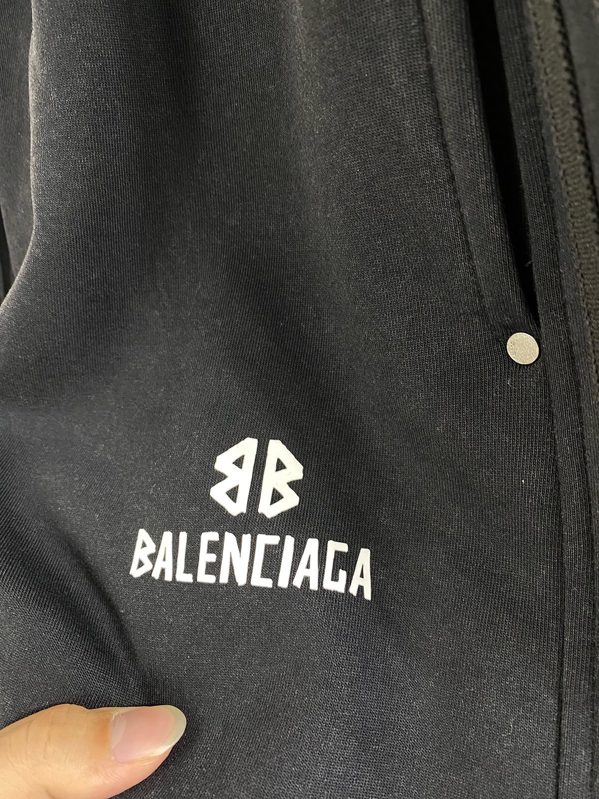 Balenciaga 一比一男士黑色運動長褲 極簡雙線織帶款式| 9 Balenciaga 一比一男士黑色運動長褲 極簡雙線織帶款式