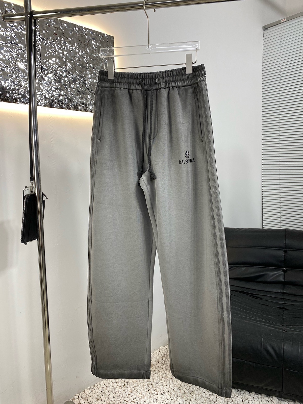 Balenciaga 高仿男士漸層灰寬褲 舒適棉料立體剪裁褲型| 12 Balenciaga 高仿男士漸層灰寬褲 舒適棉料立體剪裁褲型