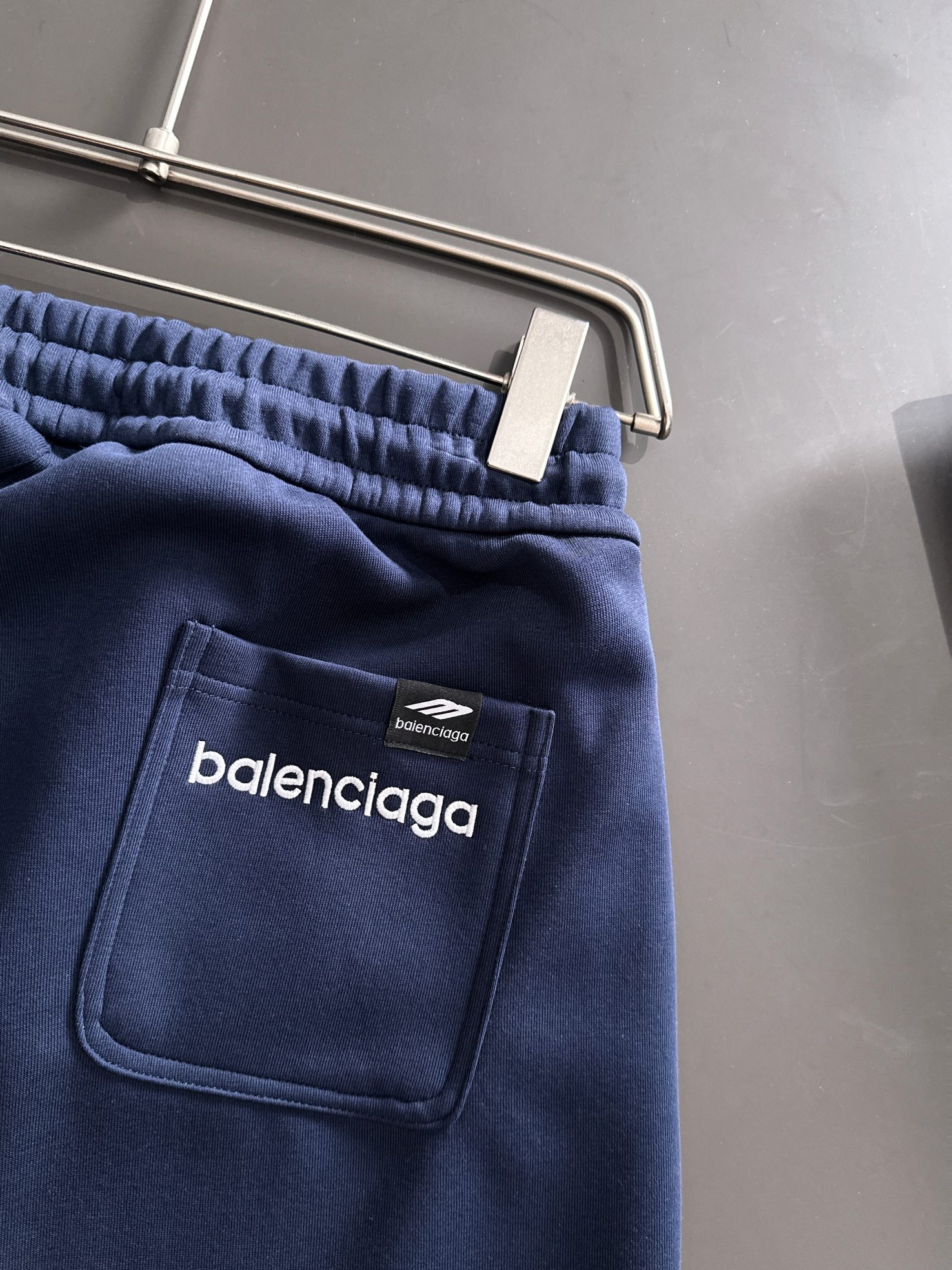 Balenciaga A貨男士深藍運動褲 對比白邊線條簡約款| 11 Balenciaga A貨男士深藍運動褲 對比白邊線條簡約款