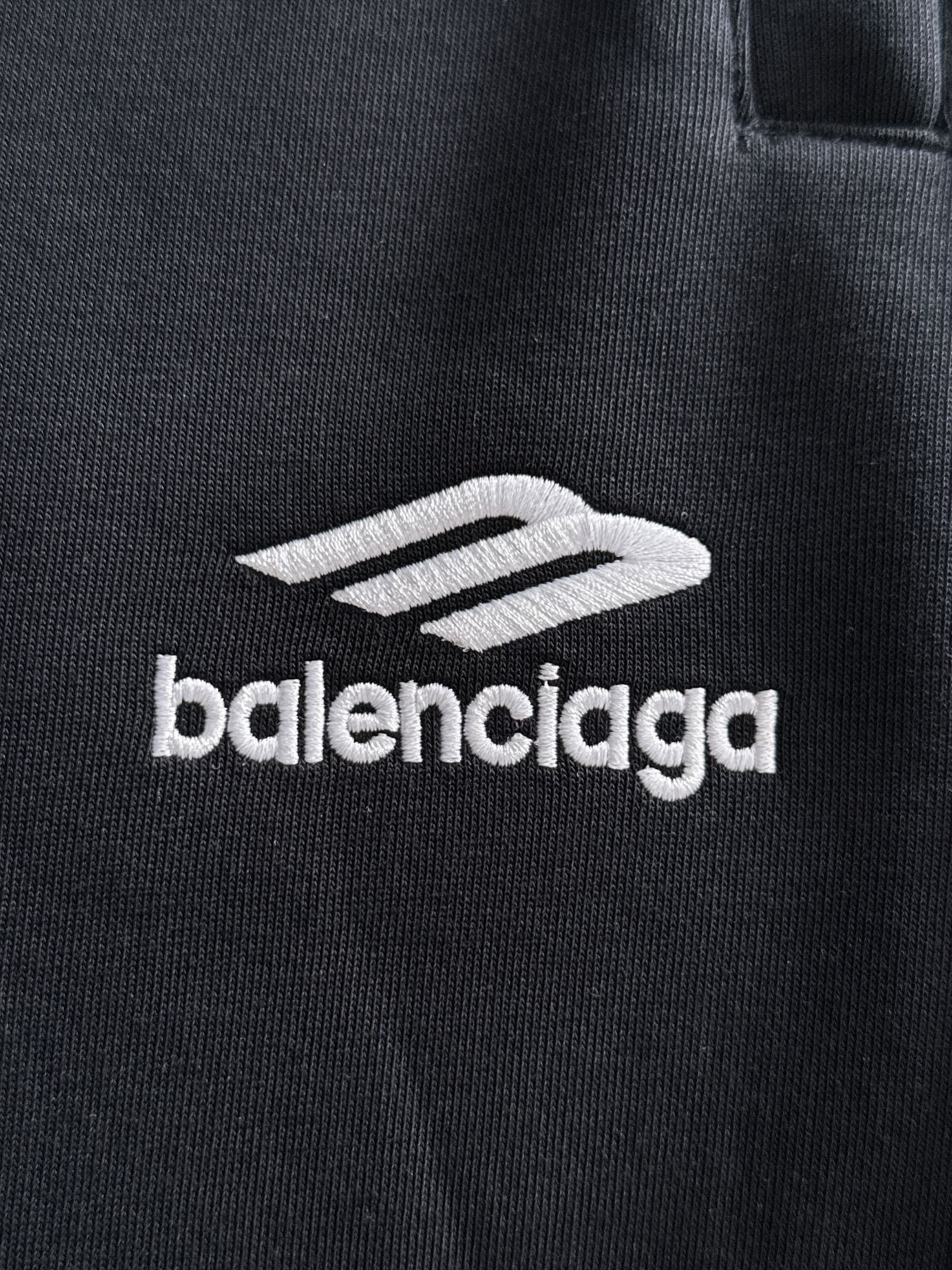 Balenciaga 高仿男士黑色白邊運動長褲 百搭寬版滑面褲型| 14 Balenciaga 高仿男士黑色白邊運動長褲 百搭寬版滑面褲型