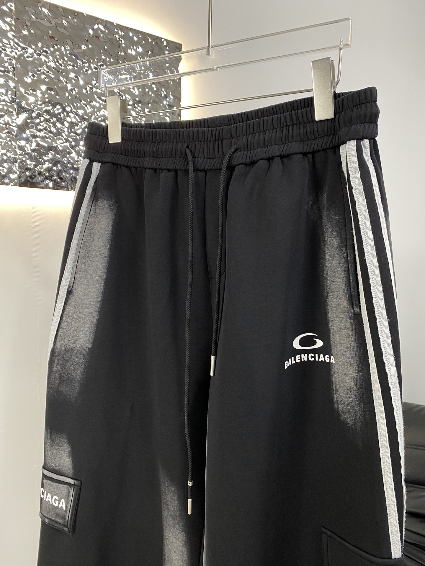 高仿Balenciaga經典雙線休閒長褲 百搭工裝風設計| 10 高仿Balenciaga經典雙線休閒長褲 百搭工裝風設計
