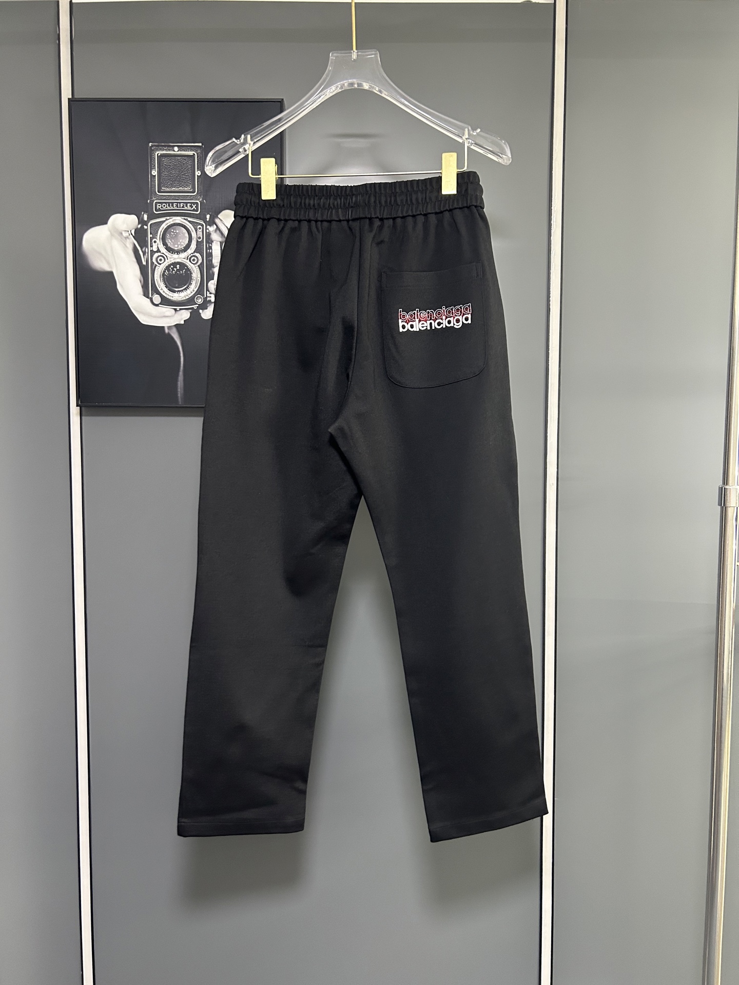 一比一Balenciaga繡字縮口長褲 街頭感黑色簡約款| 14 一比一Balenciaga繡字縮口長褲 街頭感黑色簡約款