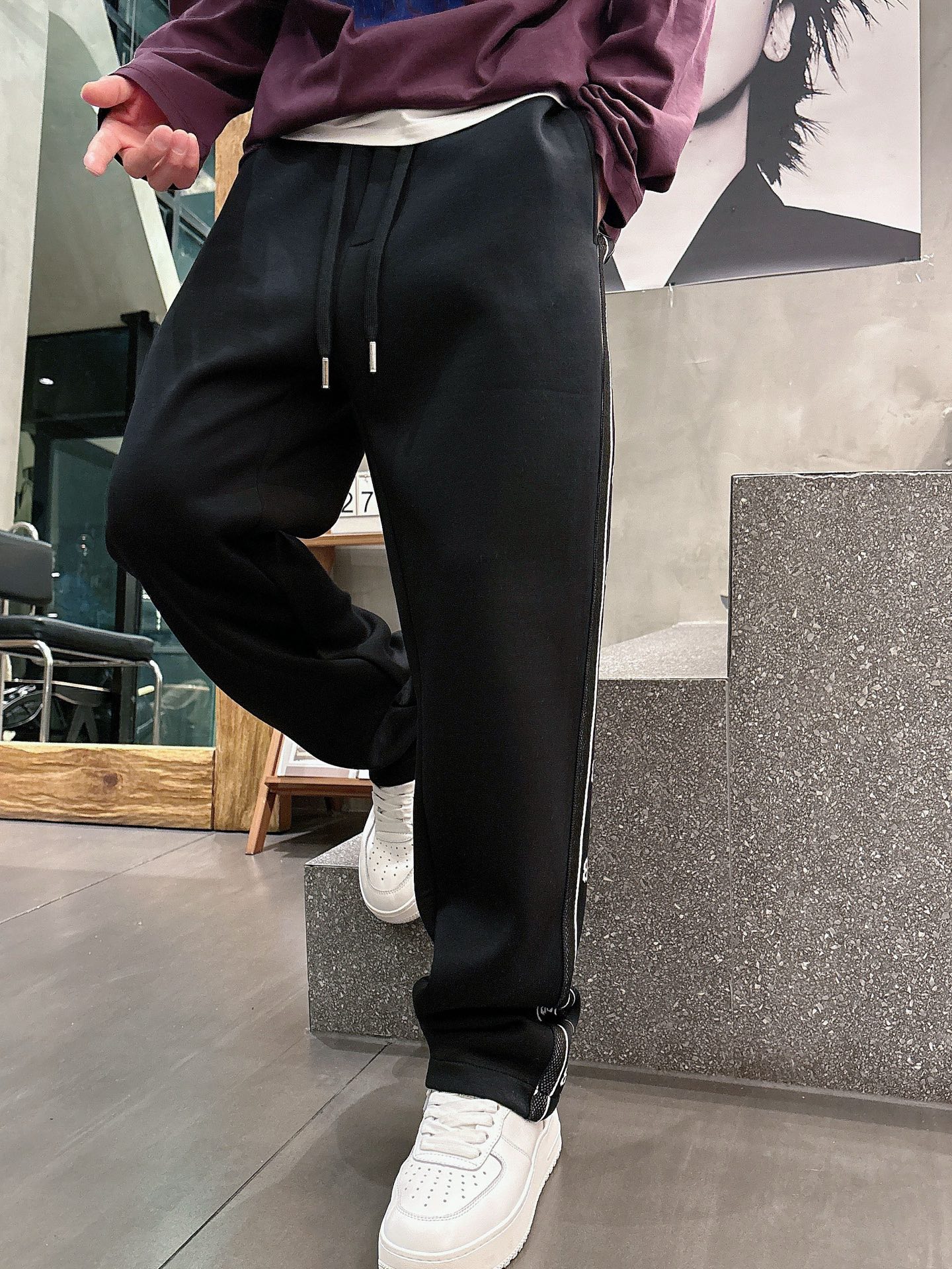 Balenciaga 一比一黑色側邊拉鍊褲款 男士街頭風格實穿推薦