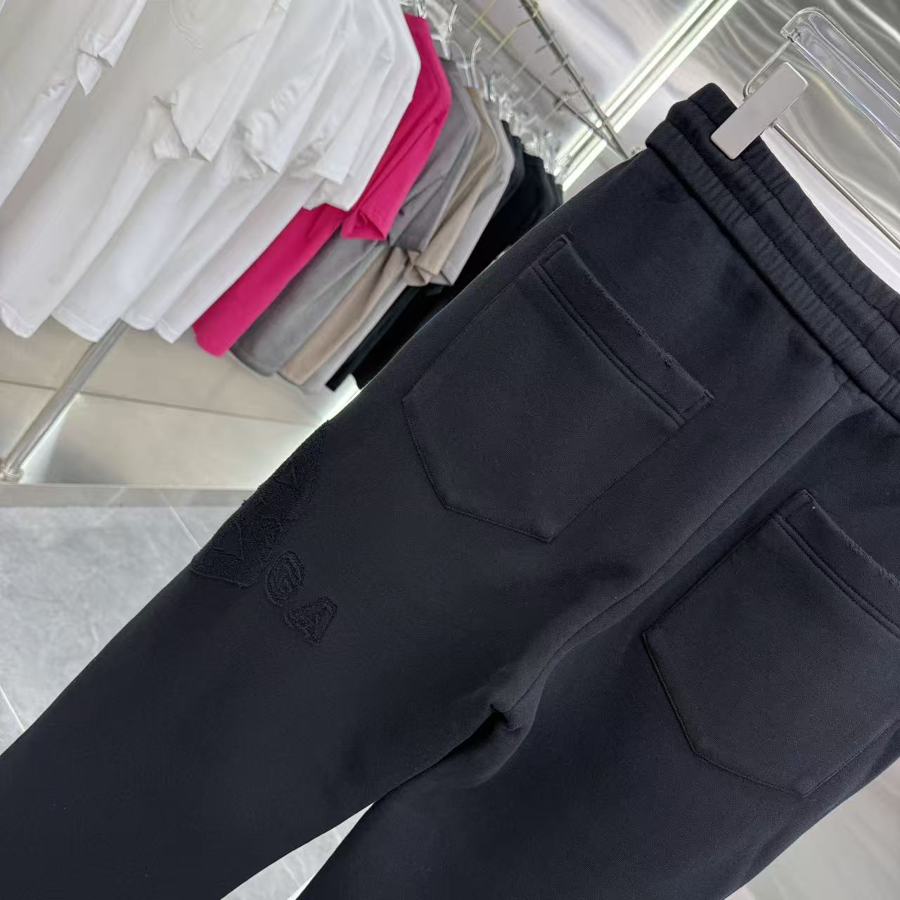 Balenciaga A貨黑色隱藏口袋褲款 質感百搭不挑人| 7 Balenciaga A貨黑色隱藏口袋褲款 質感百搭不挑人