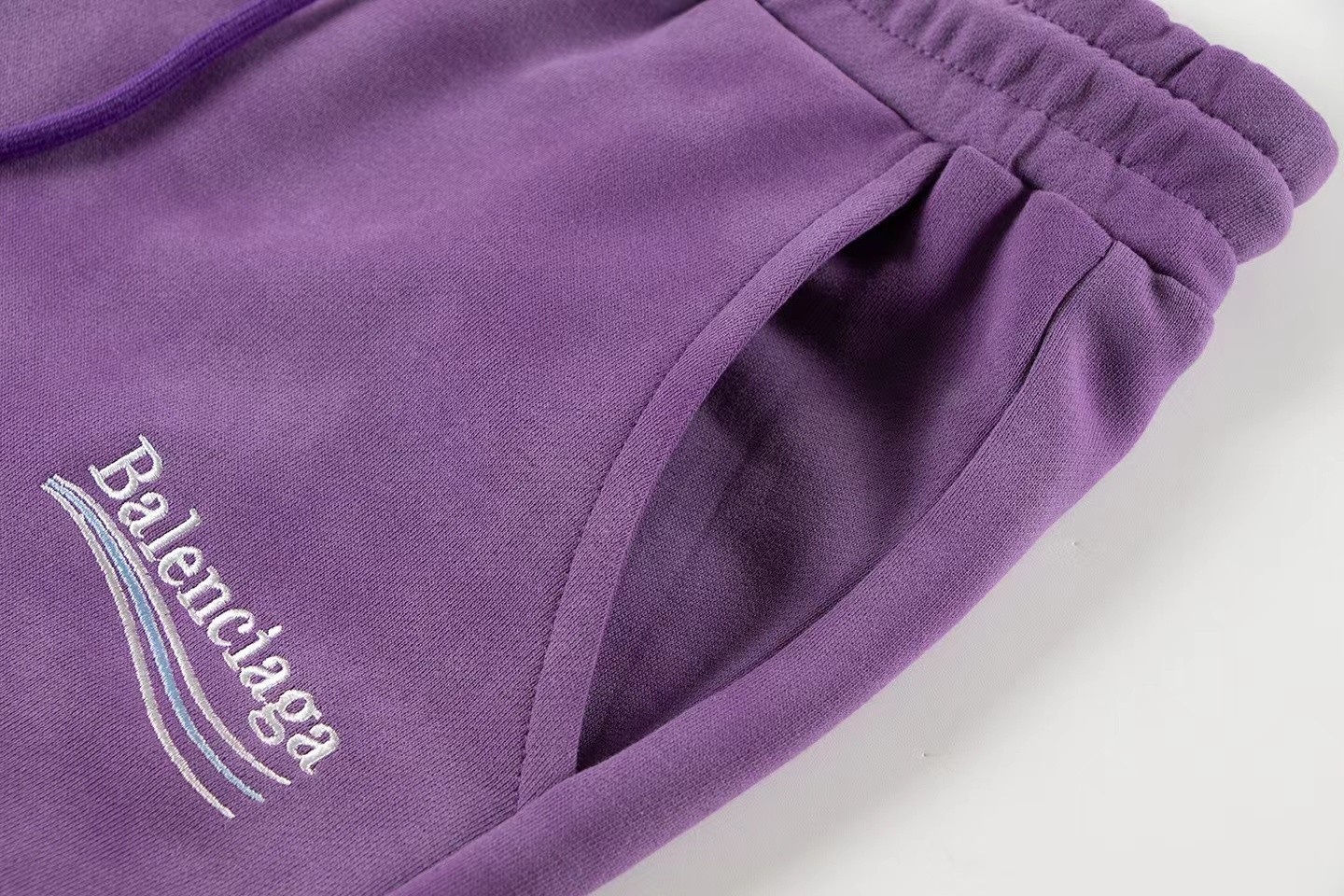 Balenciaga 高仿紫色暈染運動褲 雲感潮流百搭款| 11 Balenciaga 高仿紫色暈染運動褲 雲感潮流百搭款
