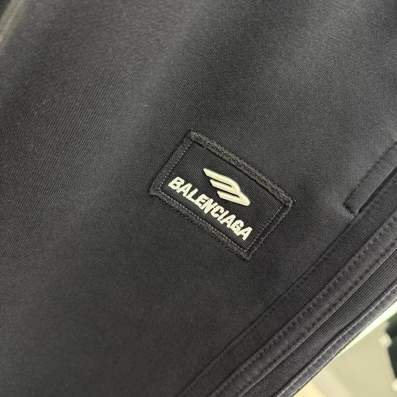 Balenciaga A貨黑色刺繡運動褲 時尚簡約直筒褲款| 11 Balenciaga A貨黑色刺繡運動褲 時尚簡約直筒褲款