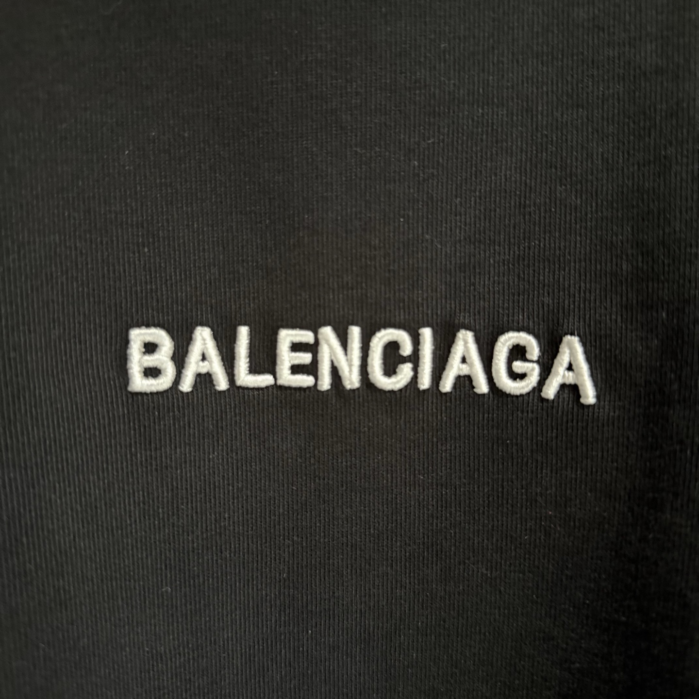 Balenciaga 高仿男士黑色長袖T恤 LOGO簡約設計秋冬必備| 10 Balenciaga 高仿男士黑色長袖T恤 LOGO簡約設計秋冬必備